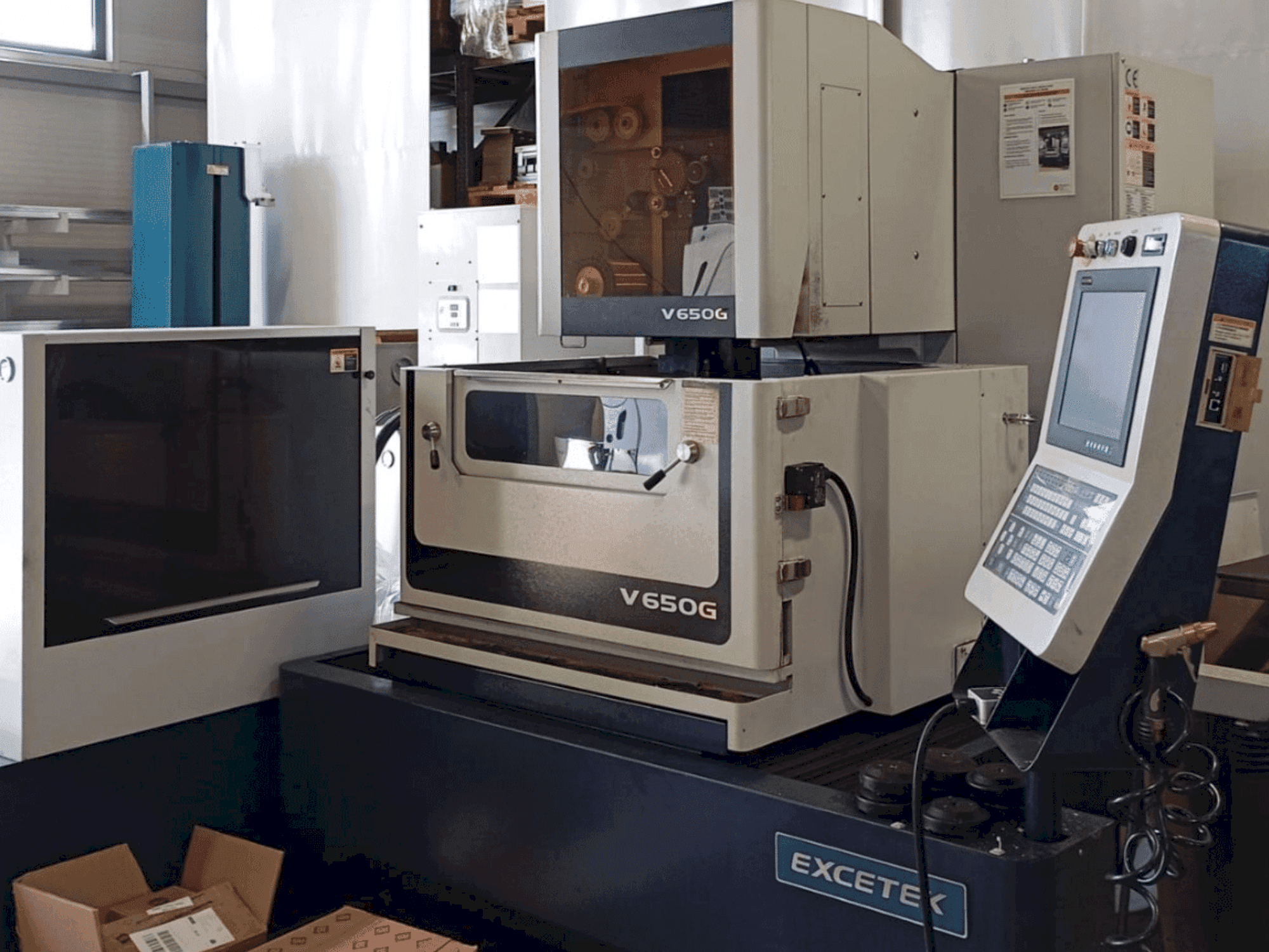 Koneen EXCETEK V 650 G etunäkymä