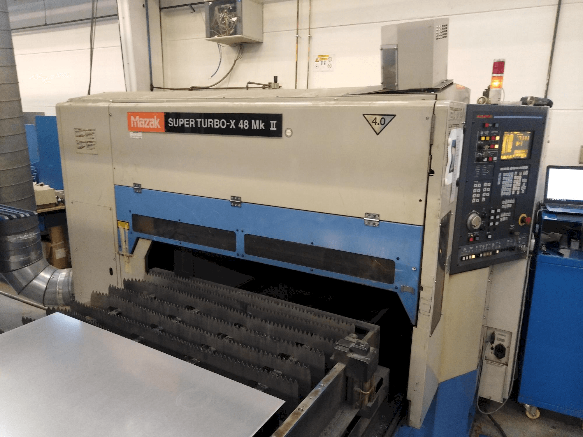 Koneen Mazak stx-48 Mark II etunäkymä