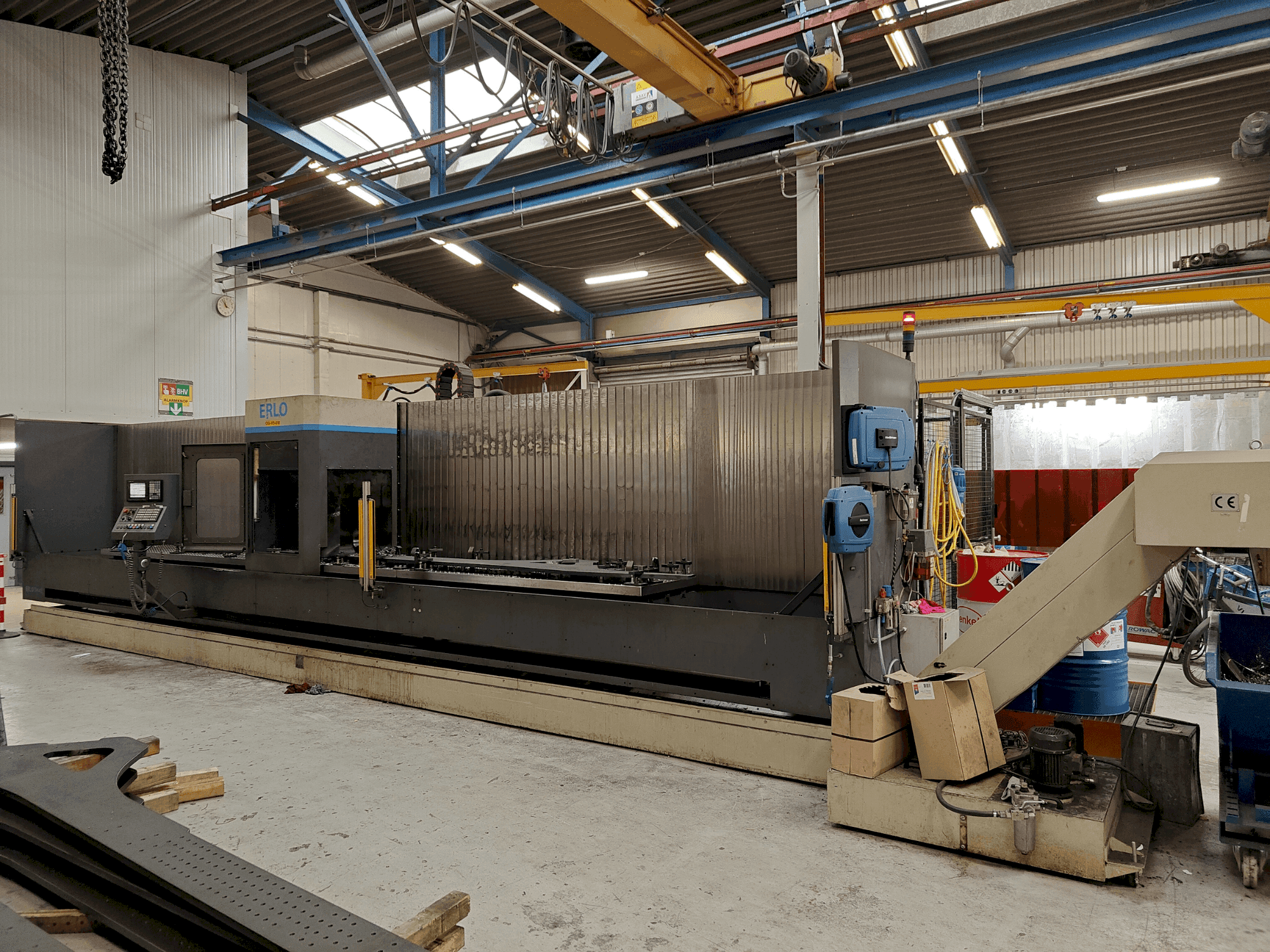 Koneen Erlo TH-40 etunäkymä