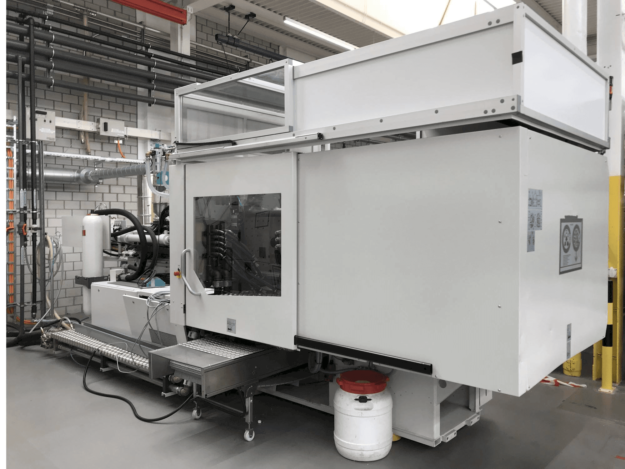 Koneen Sumitomo Demag EL-EXIS SP 200/560-675 etunäkymä