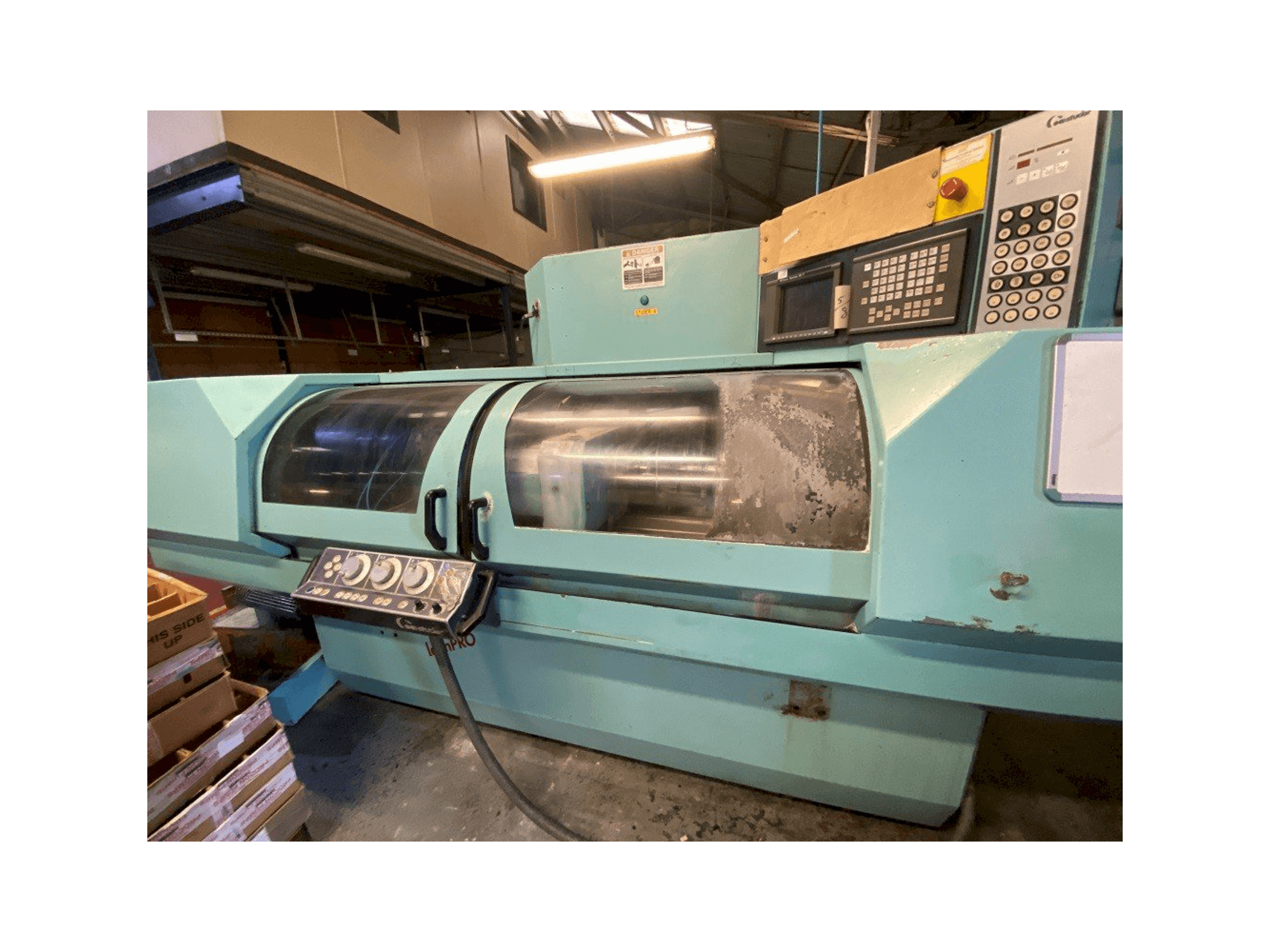 Koneen STUDER S30 lean Pro etunäkymä