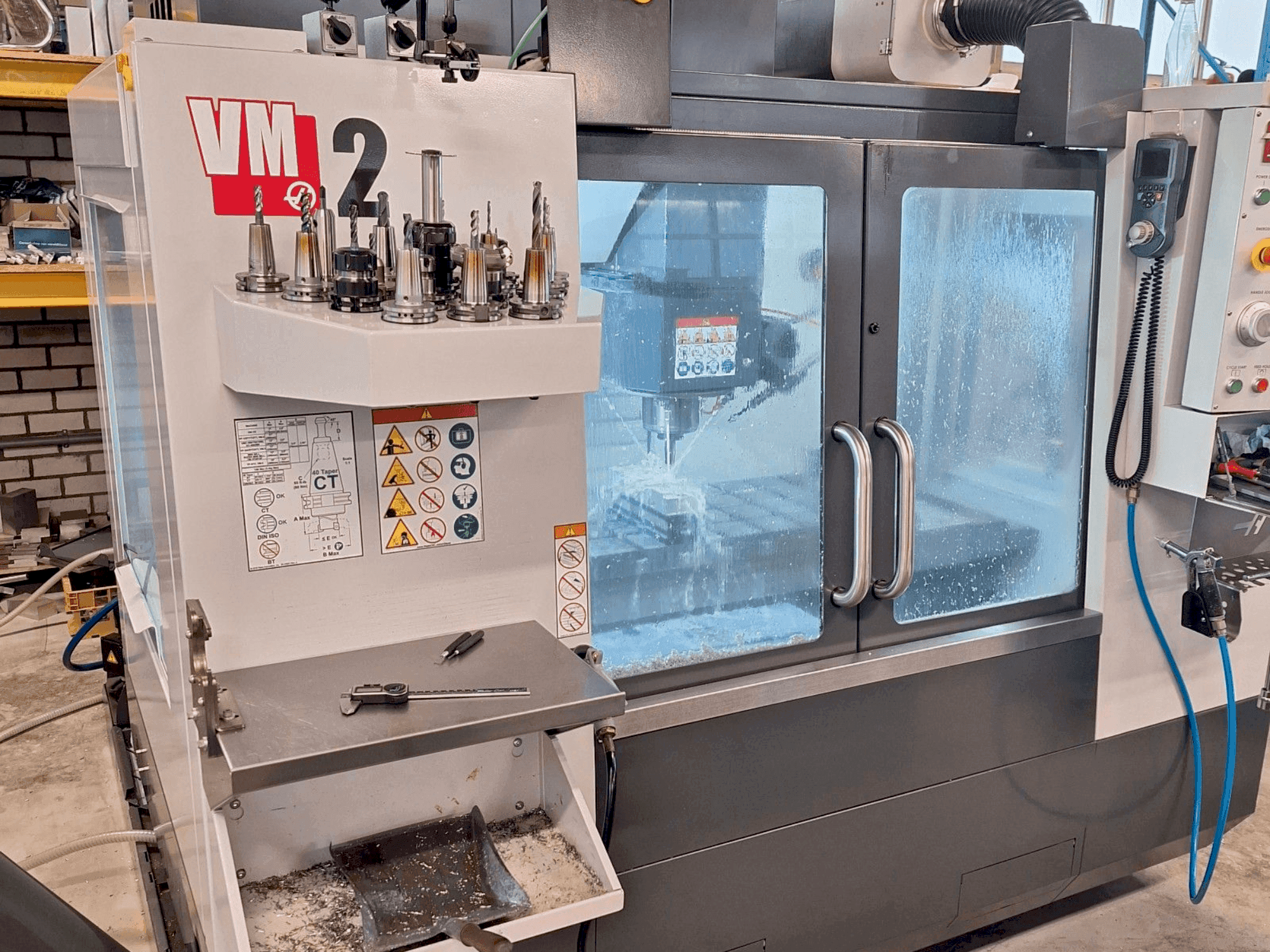 Koneen HAAS VM-2 etunäkymä