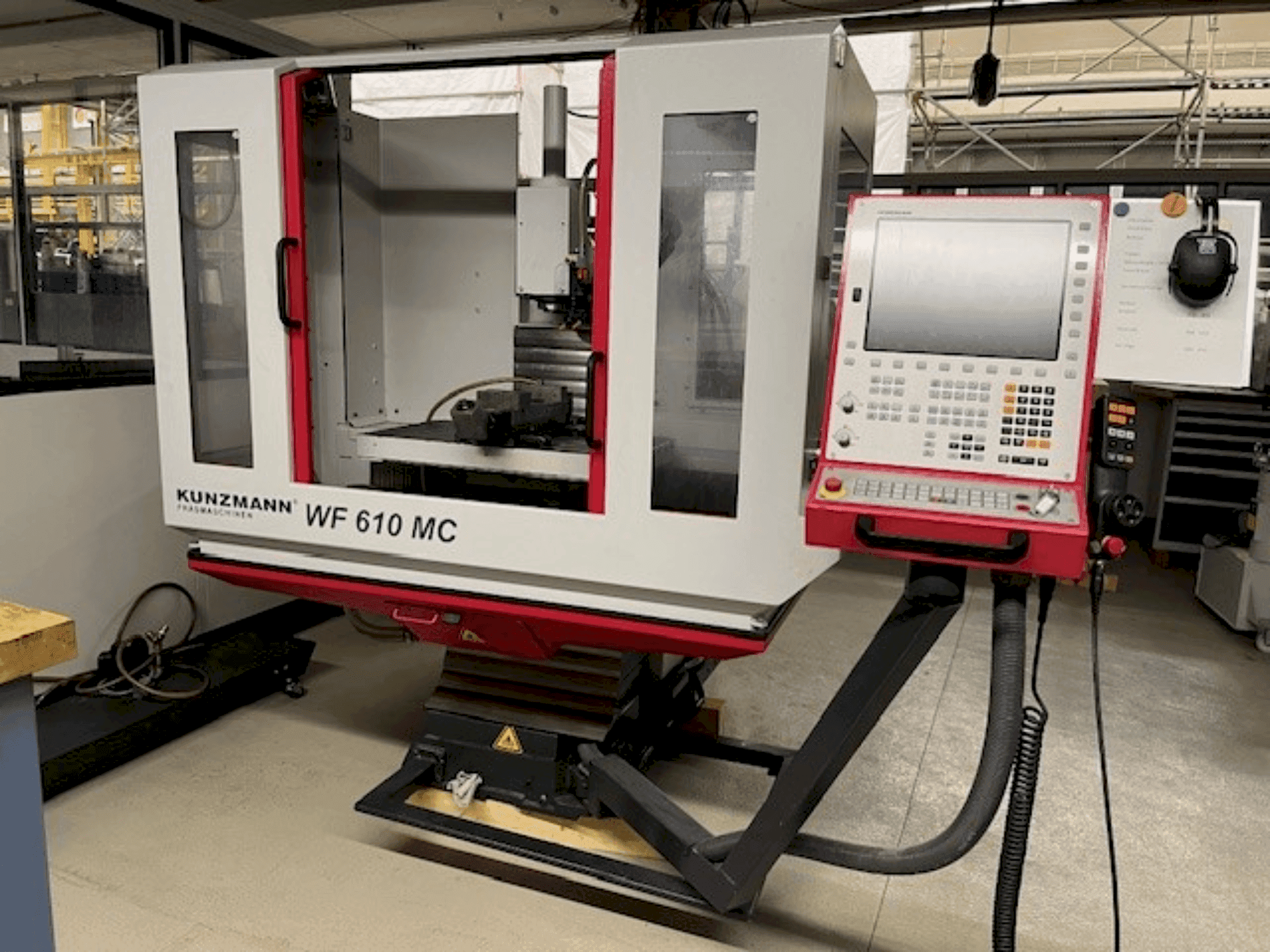 Koneen KUNZMANN WF 610MC etunäkymä
