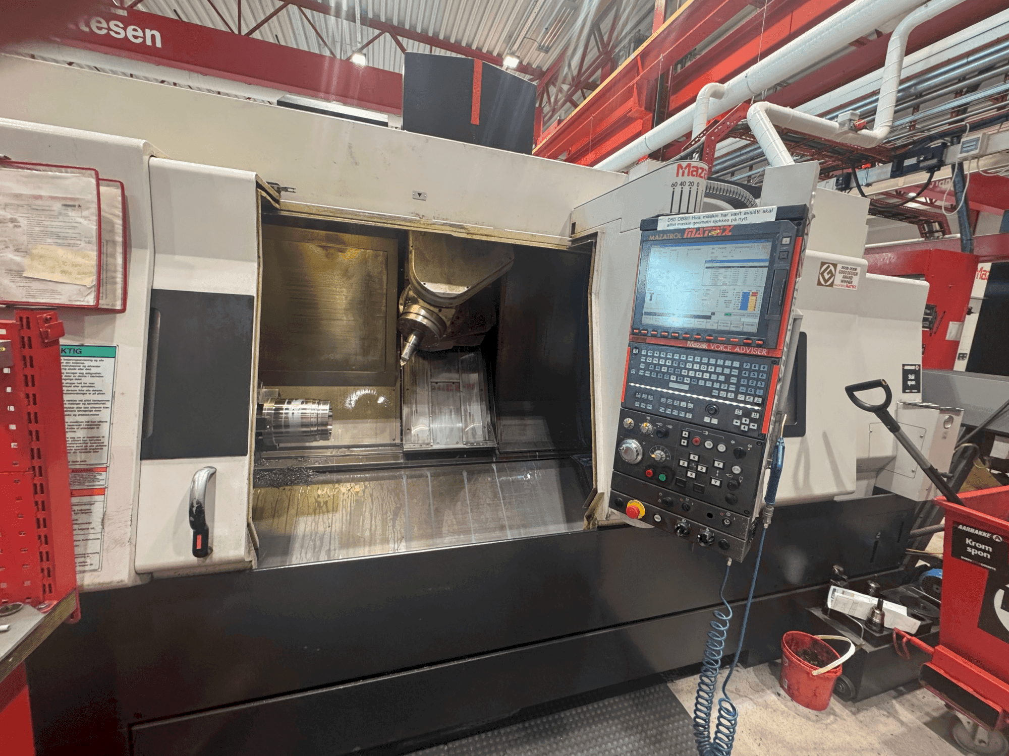 Koneen Mazak Integrex 400 IV etunäkymä