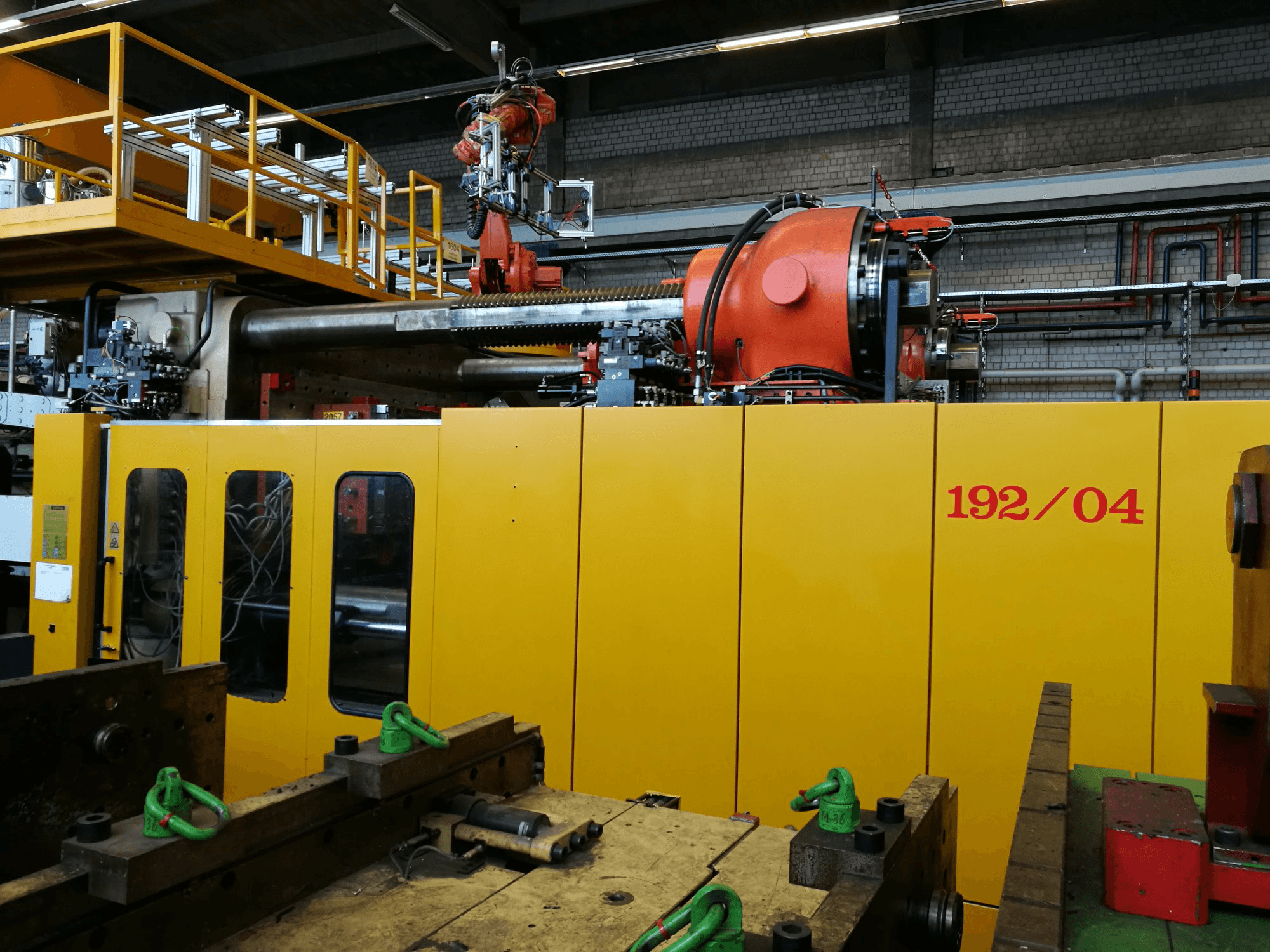 Koneen Husky etunäkymä EW 2000 RS 140/130