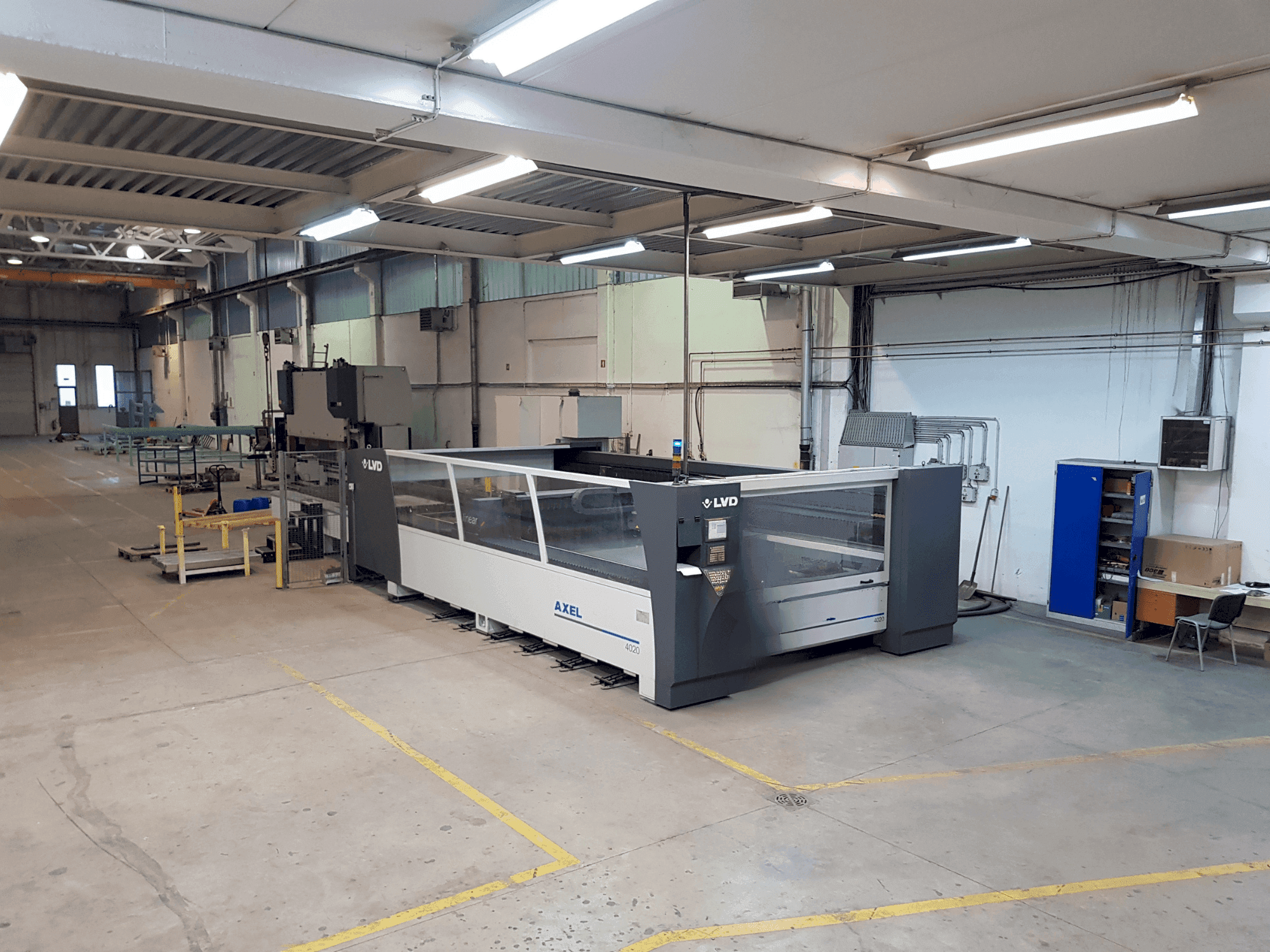 Koneen LVD Axel 4020 etunäkymä