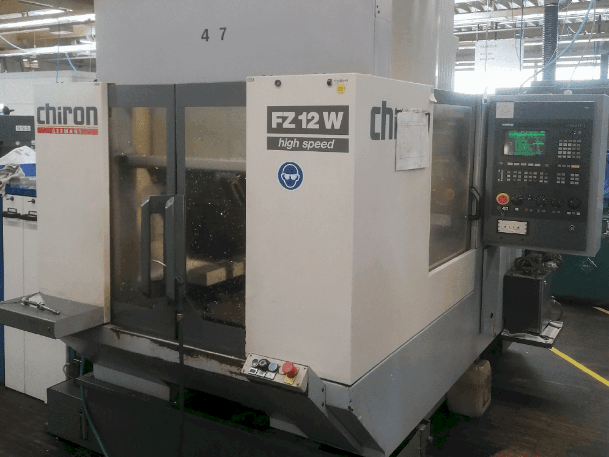 Koneen CHIRON FZ 12 W etunäkymä