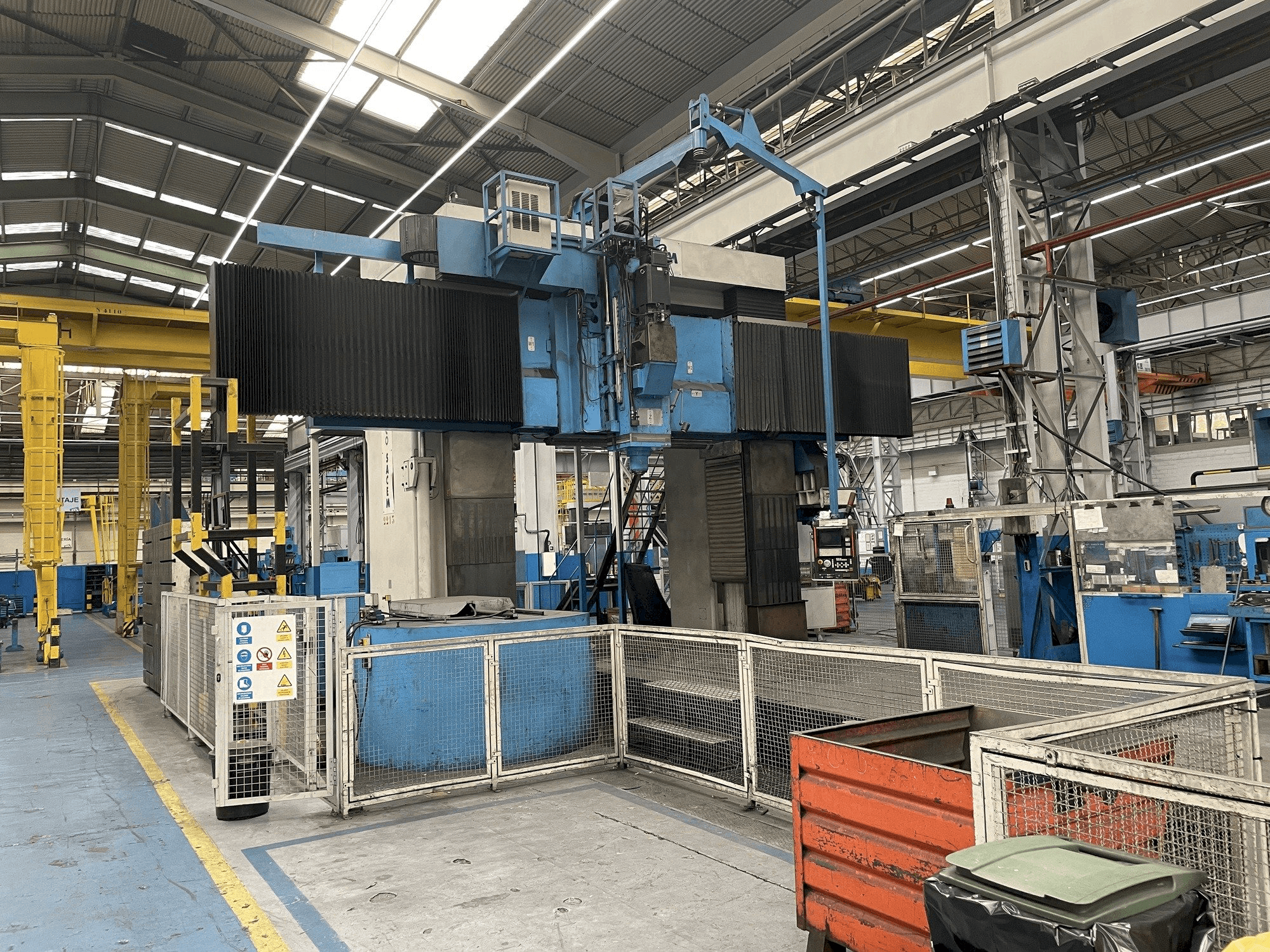 Koneen AMCO-SACEM ACEM FPF1-3300 etunäkymä