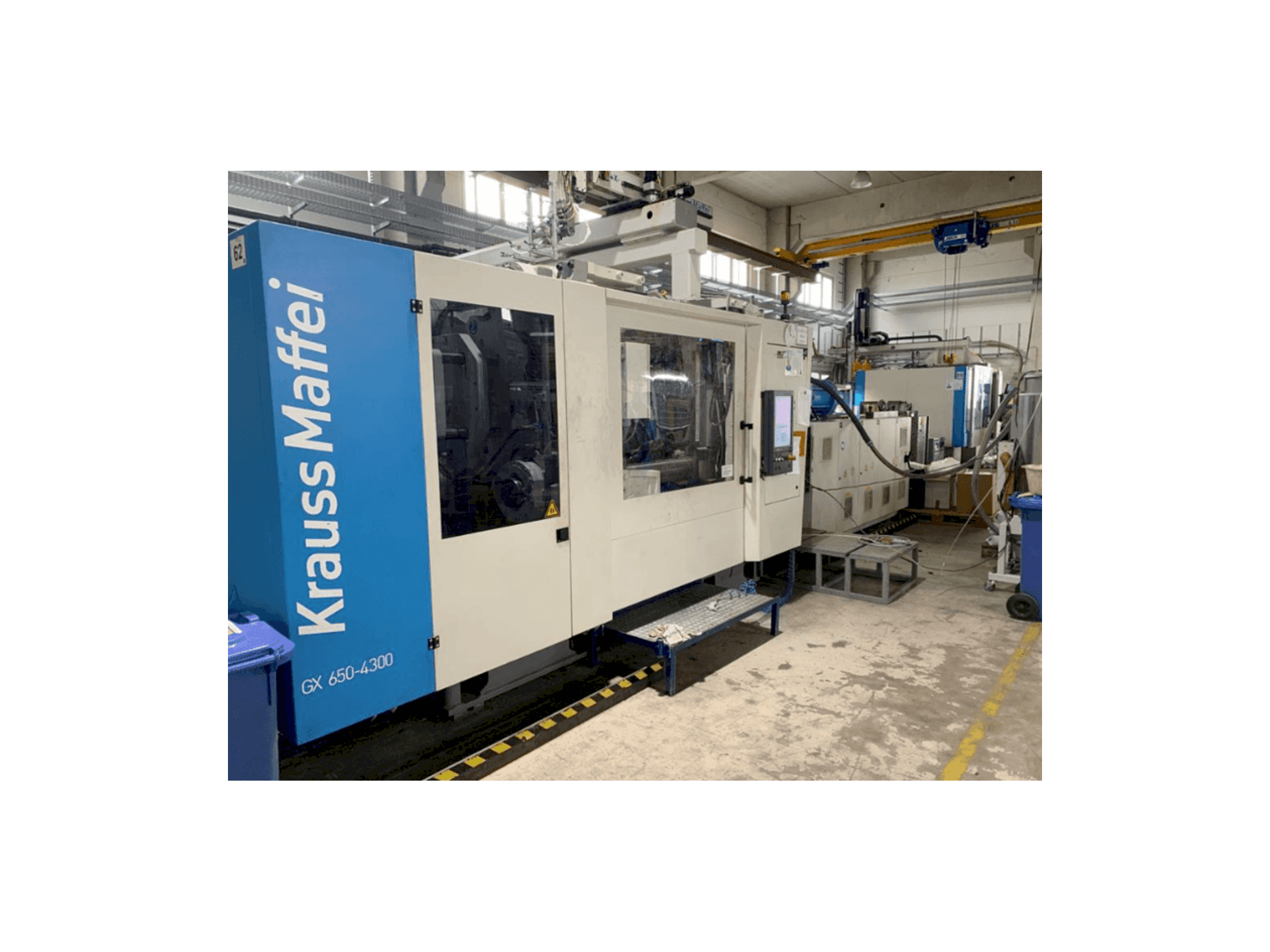 Koneen Krauss Maffei KM650-4300 GX etunäkymä