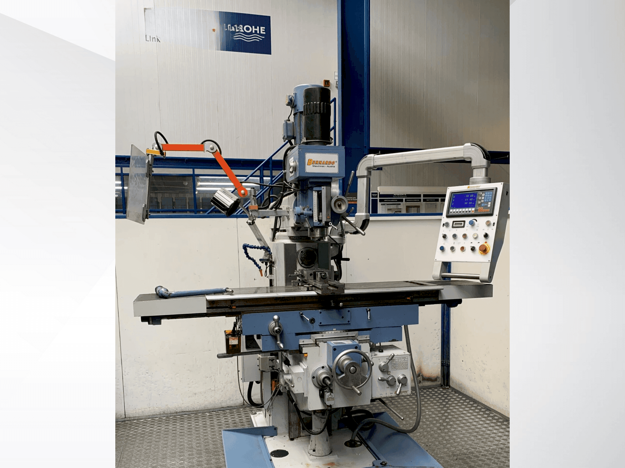 Koneen Bernardo UWF 95 N etunäkymä