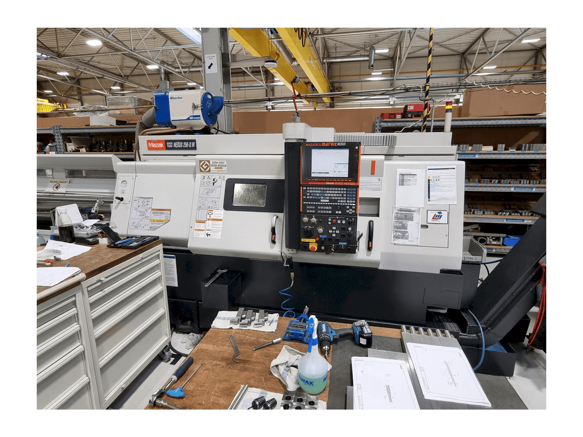 Koneen Mazak Quick Turn Nexus 250-IIM etunäkymä