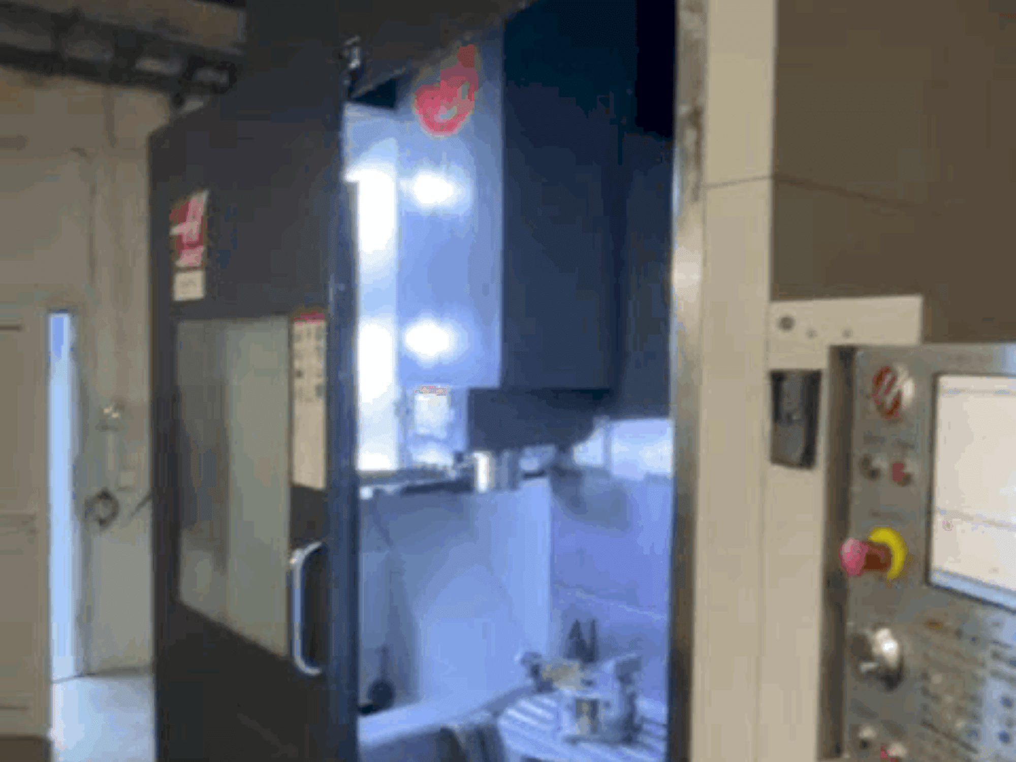 Koneen HAAS UMC-750 etunäkymä