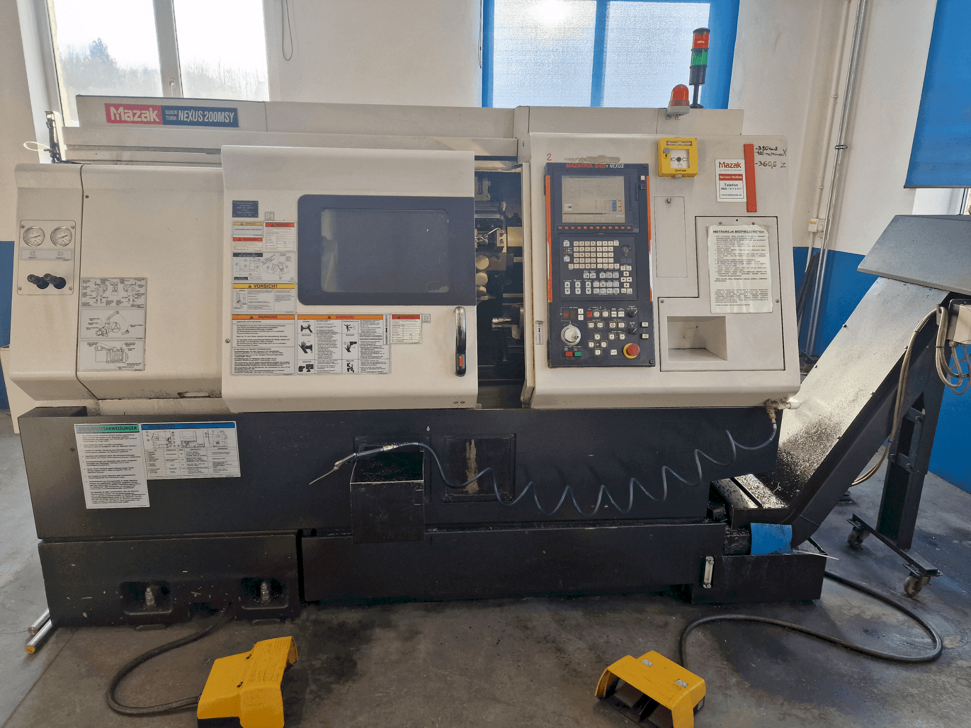 Koneen Mazak QTN-200MSY etunäkymä