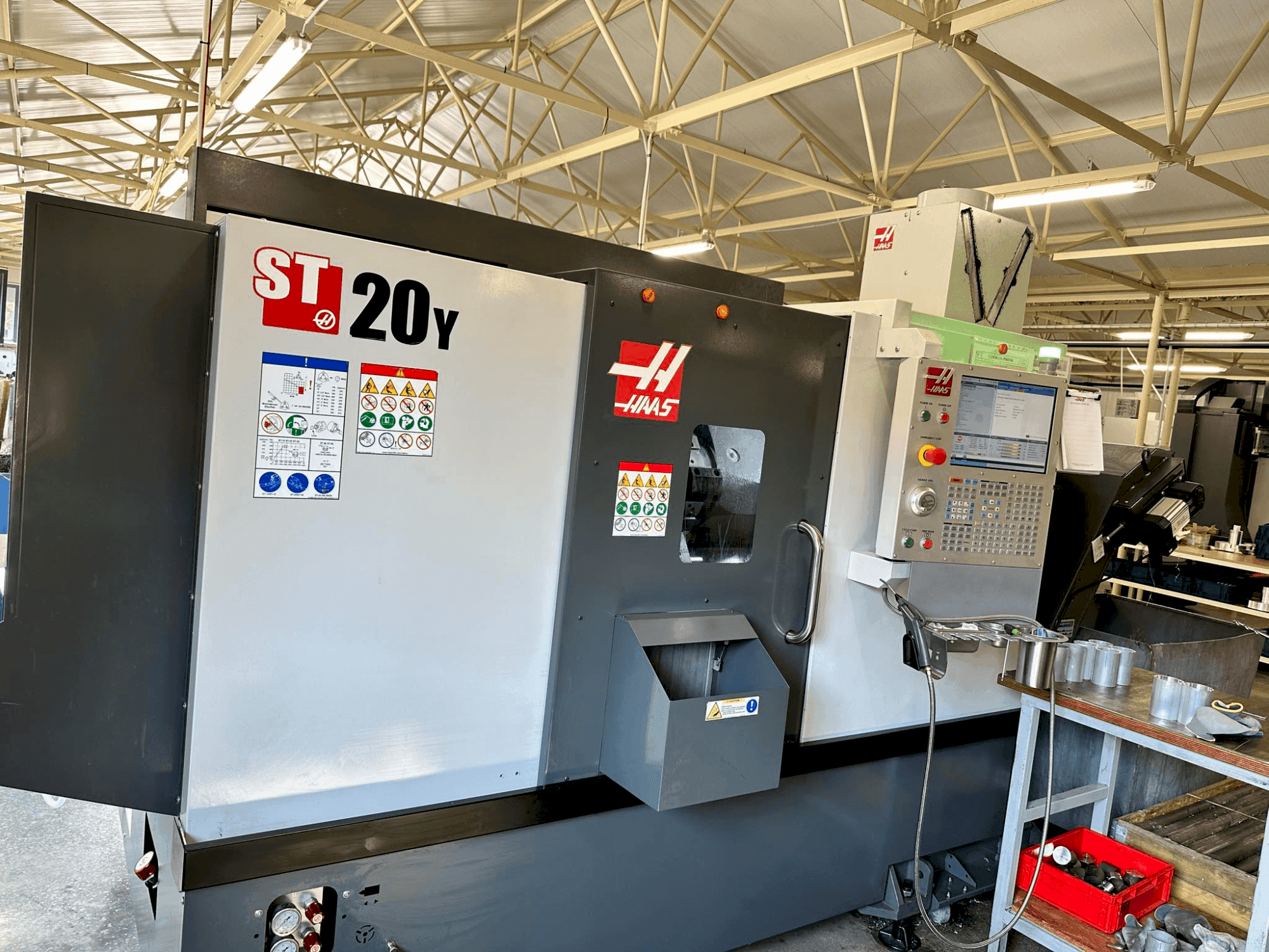 Koneen HAAS ST-20Y (2022) etunäkymä