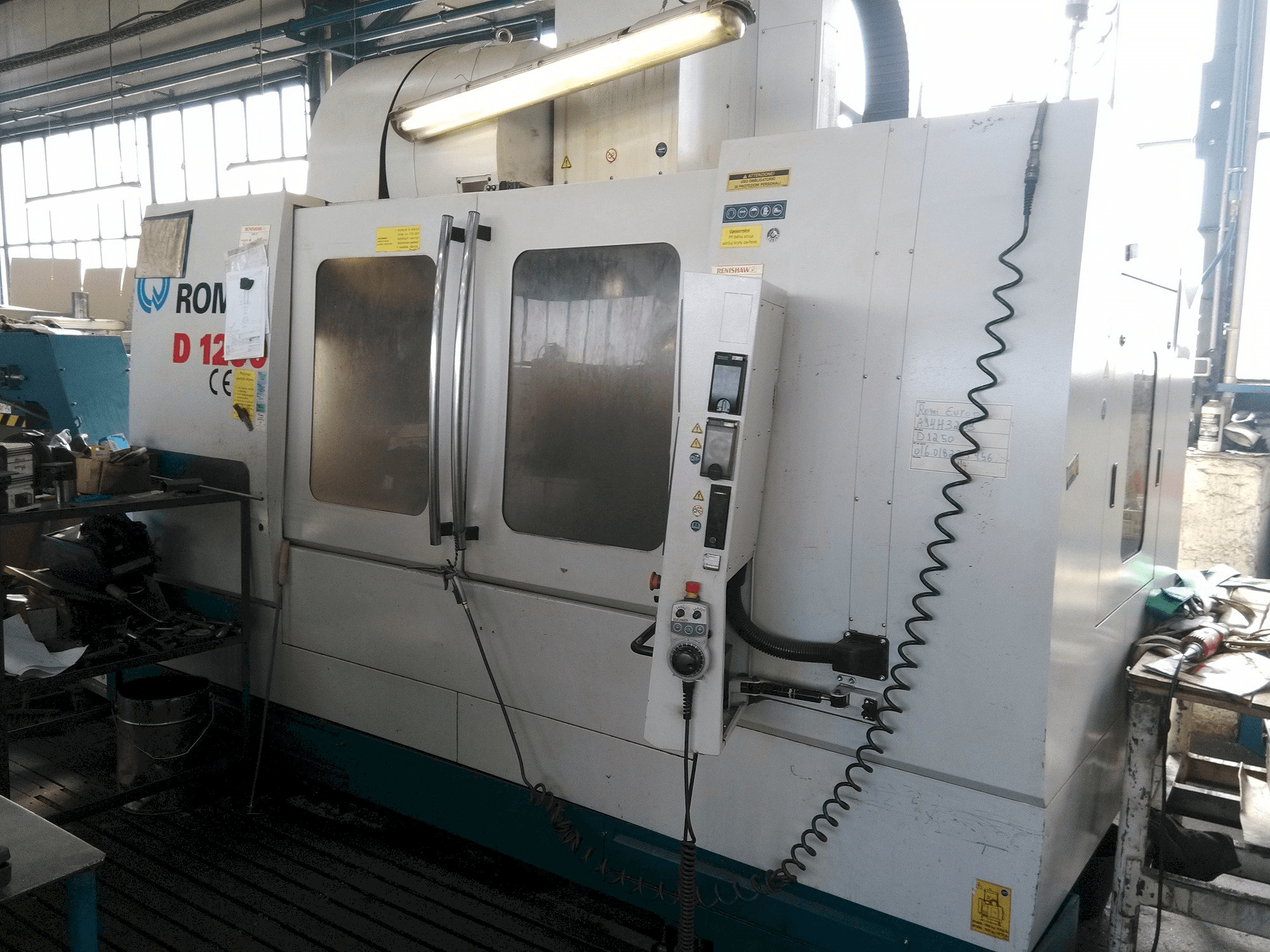 Koneen Romi D 1250 etunäkymä