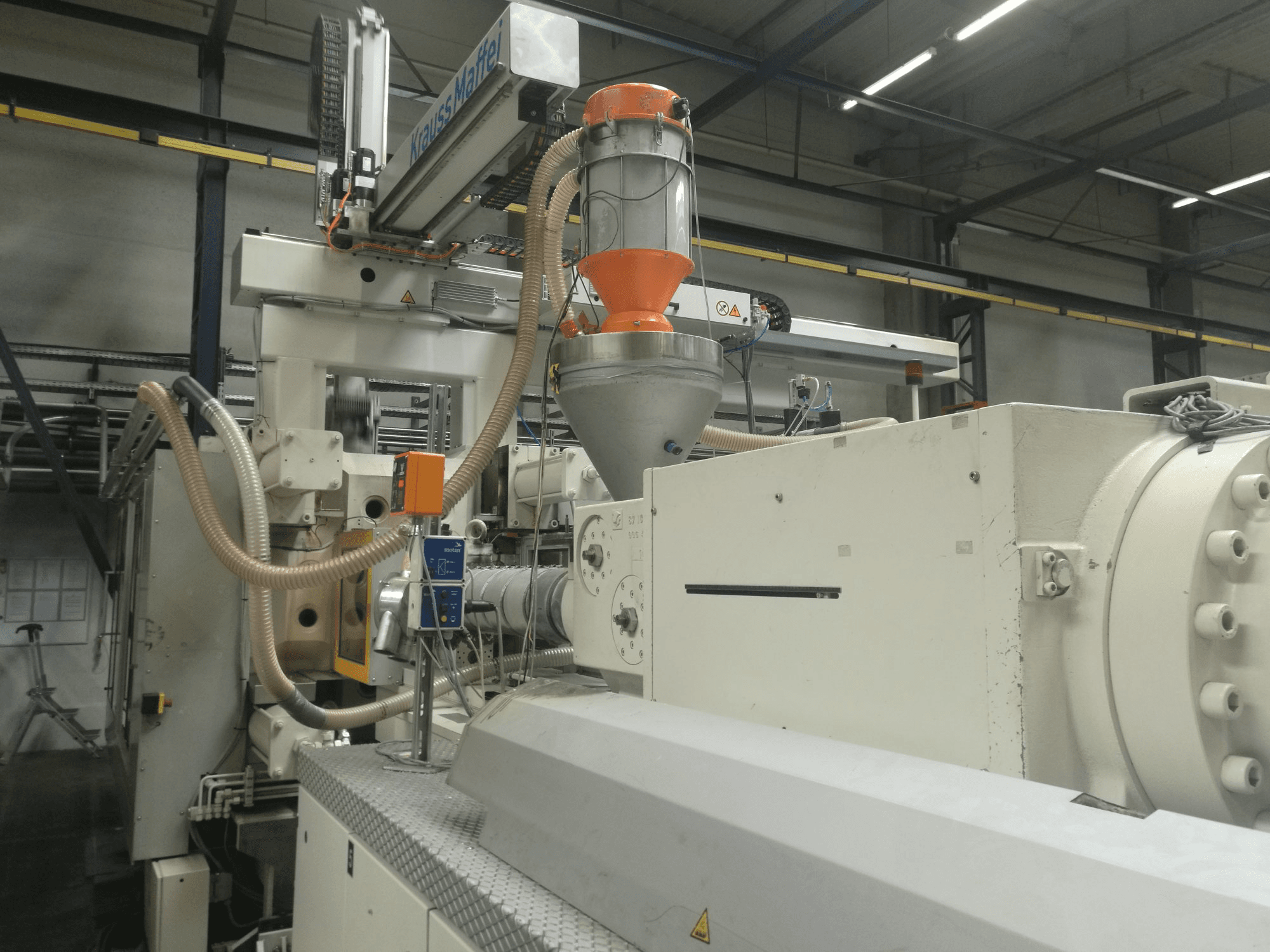 Koneen 1 Krauss Maffei oikea näkymä 800-8000 MC