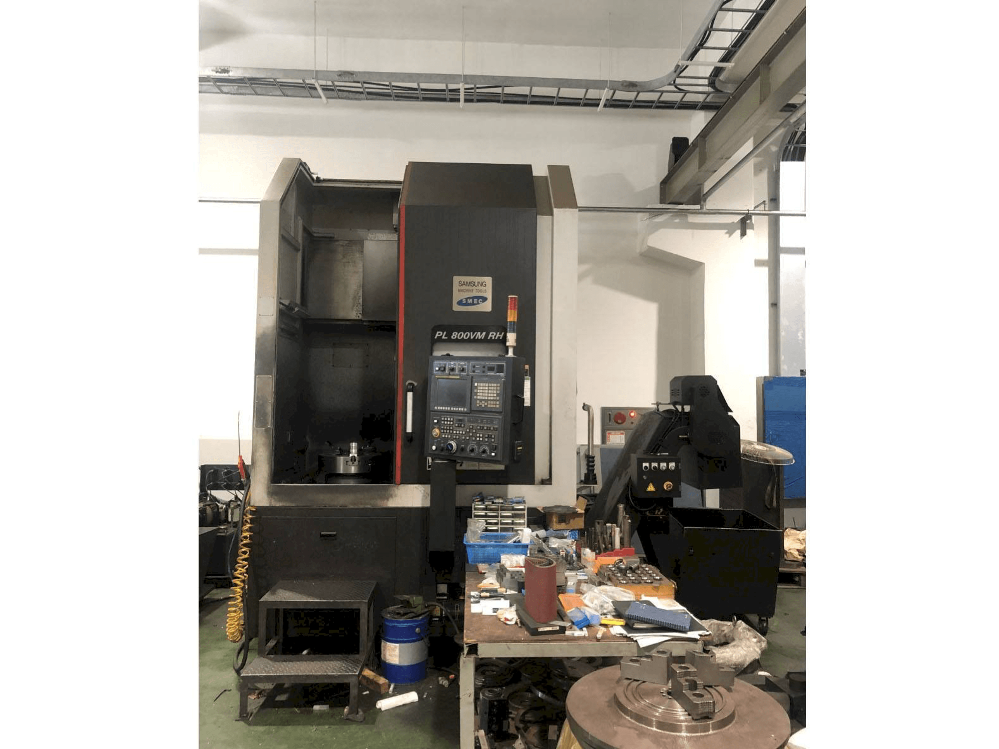 Koneen SMEC PL 800VM RH etunäkymä