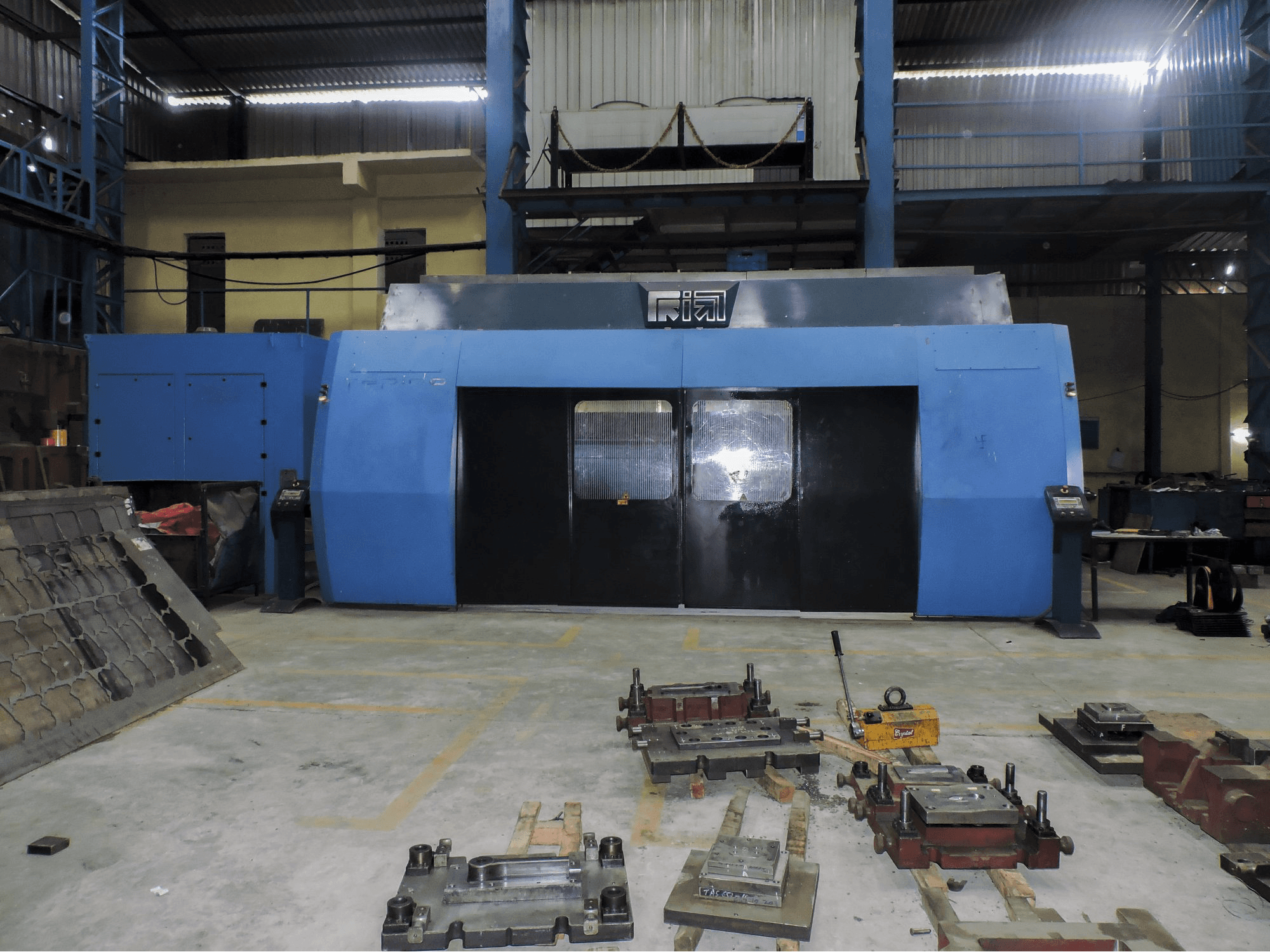 Koneen Prima Power etunäkymäRAPIDO