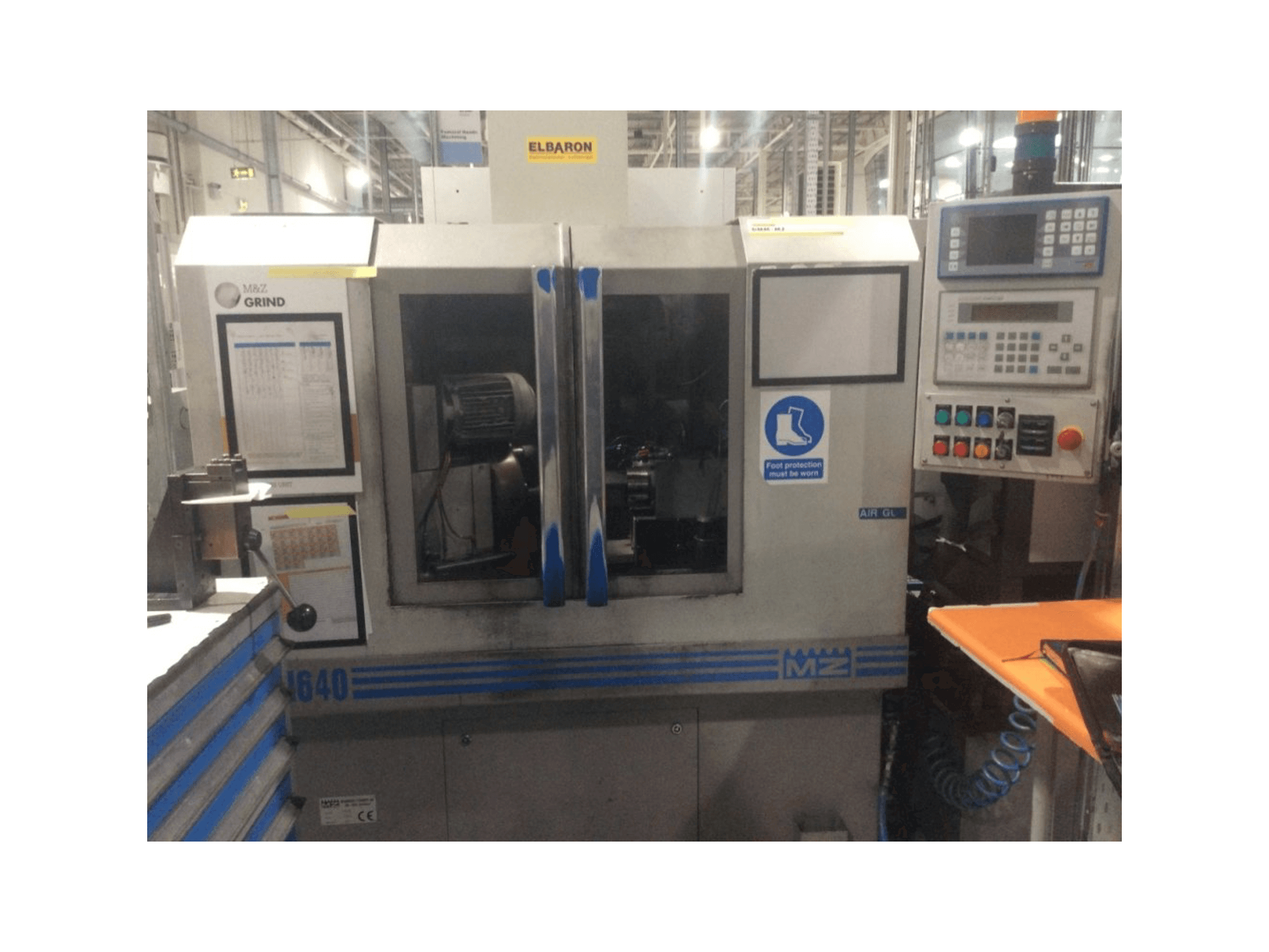 Koneen Monnier & Zahner M640 CNC etunäkymä