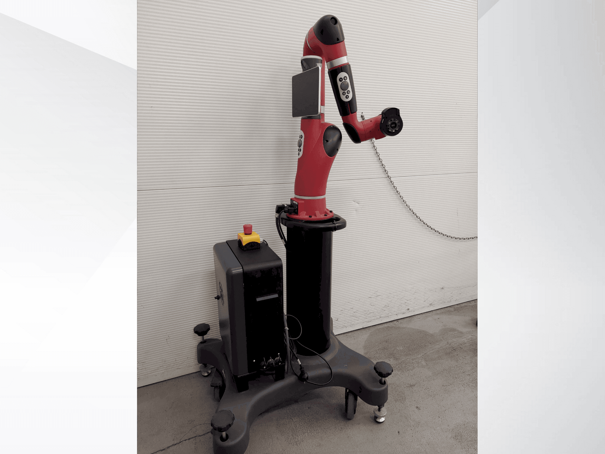 Koneen RETHINK sawyer etunäkymä