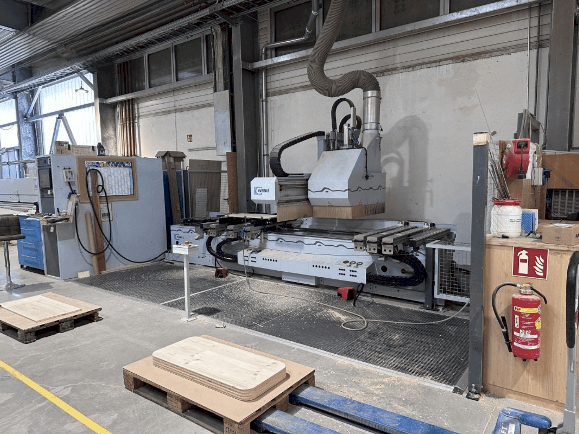 Koneen Weeke OPTIMAT BHC 550 etunäkymä