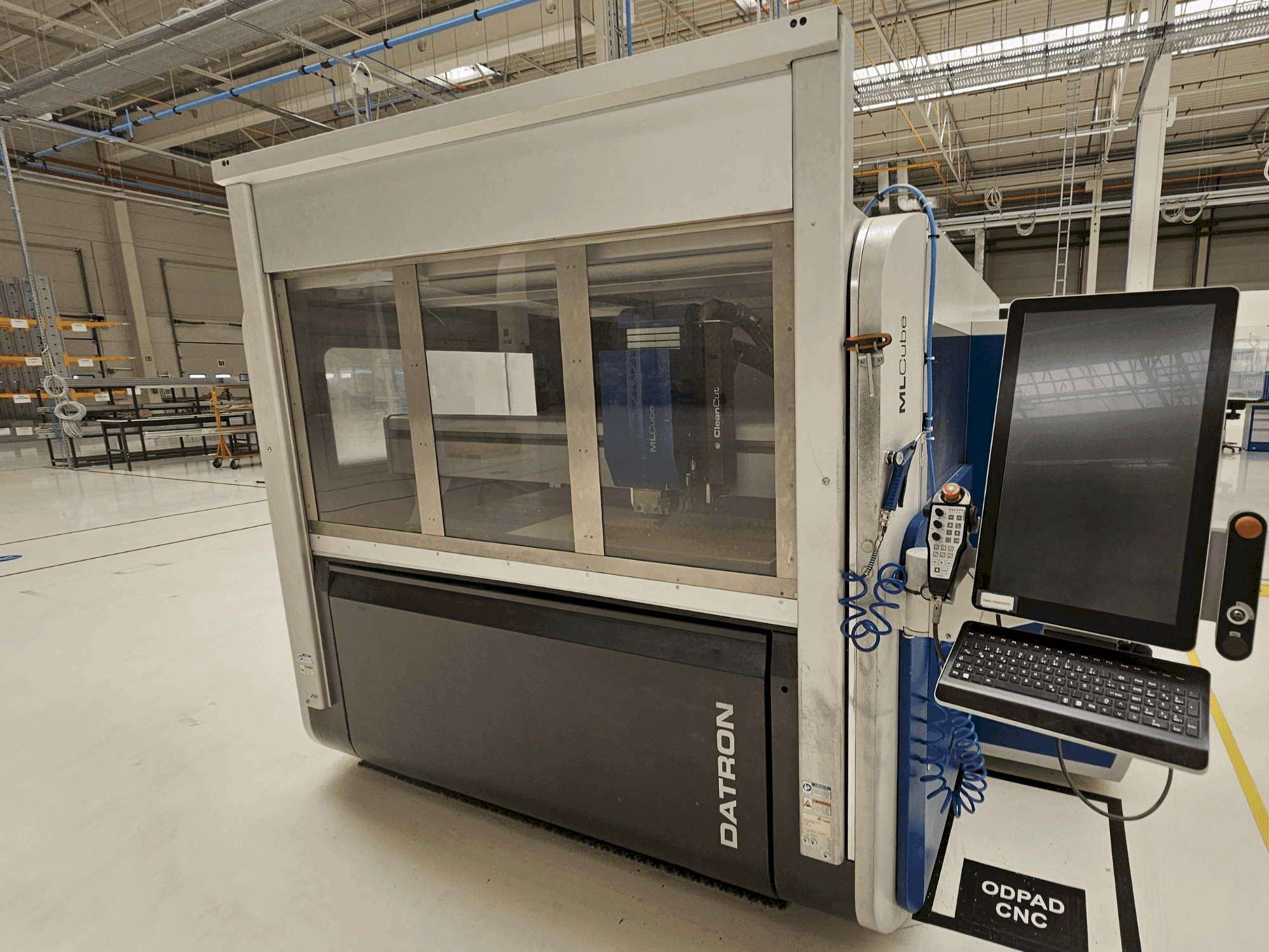 Koneen Datron MLCube B LS etunäkymä