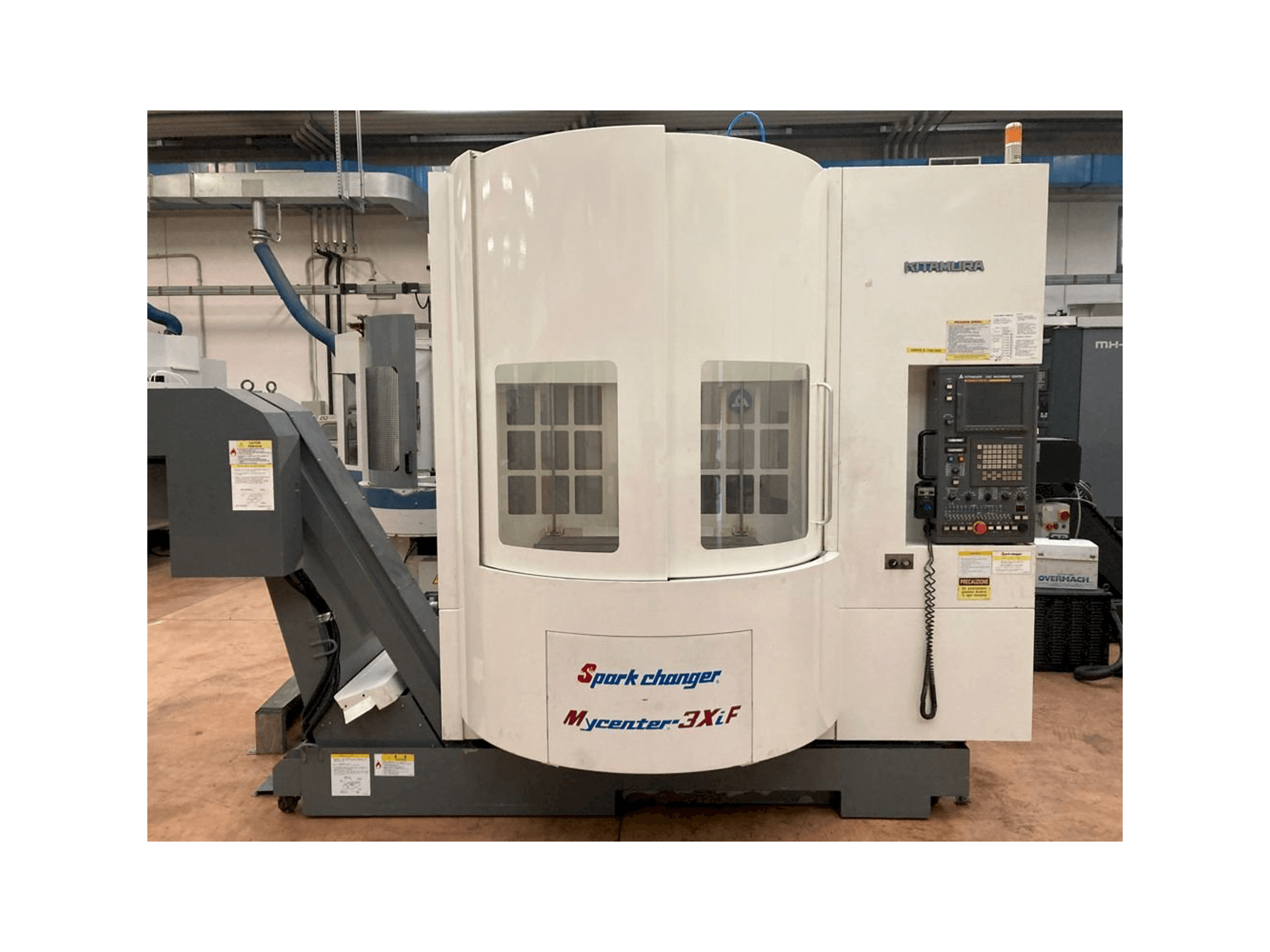 Koneen Kitamura Spark Mycenter 3XiF etunäkymä