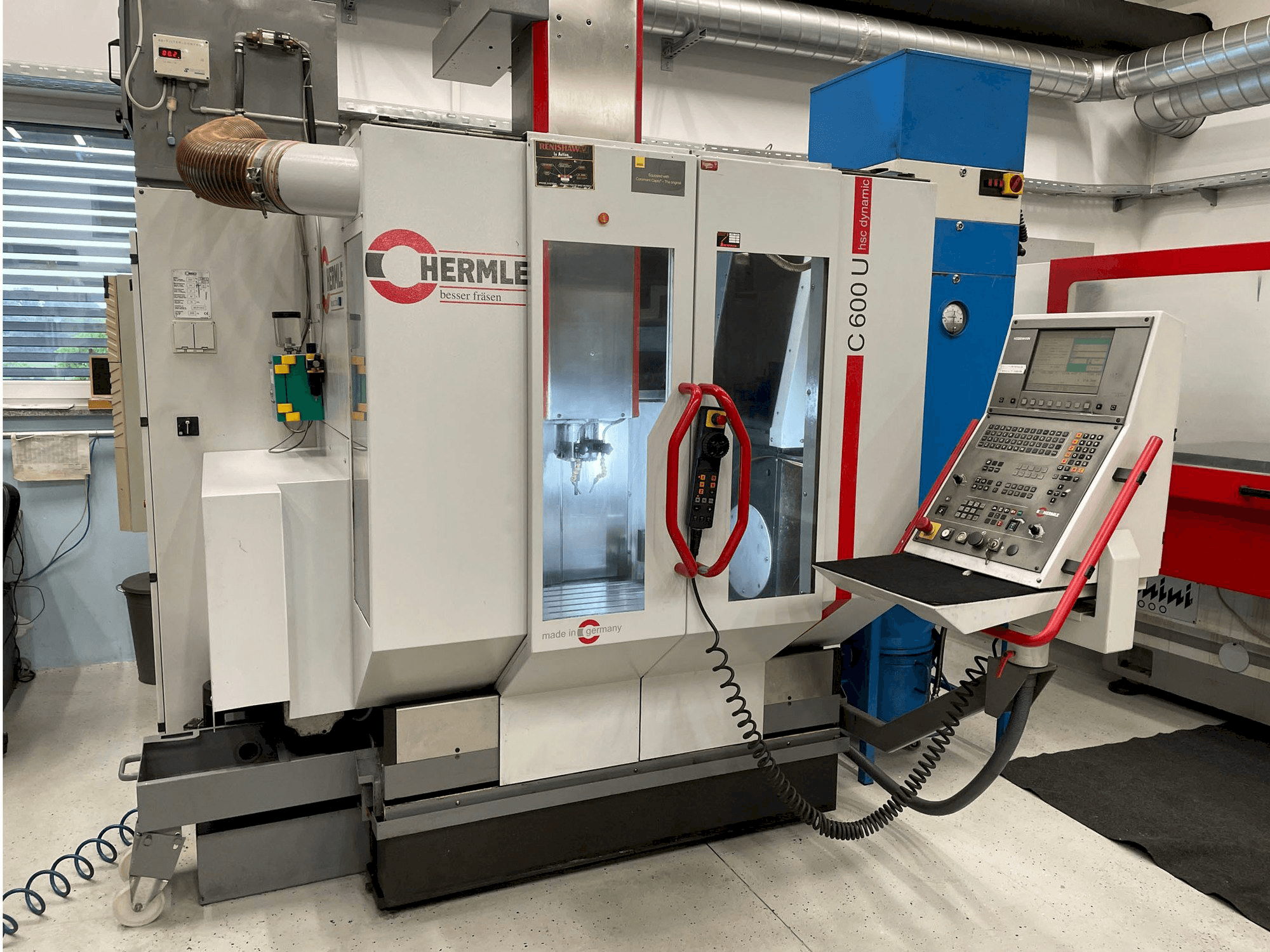 Koneen HERMLE C600U etunäkymä