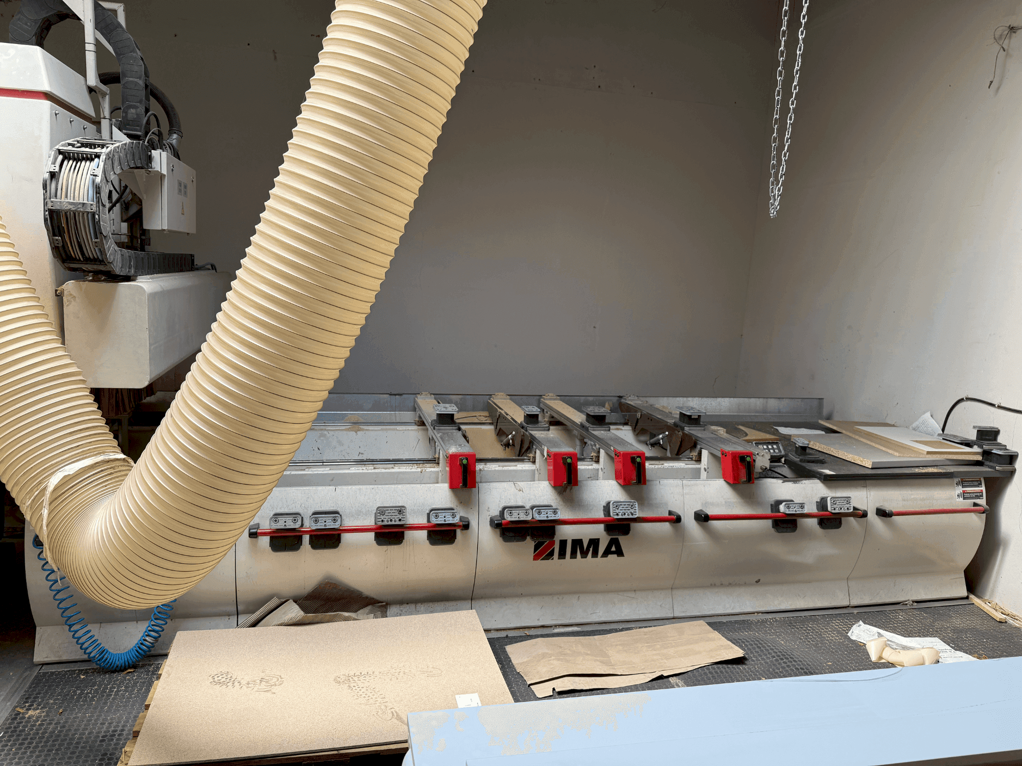 Koneen IMA BIMA 210 120/300 etunäkymä