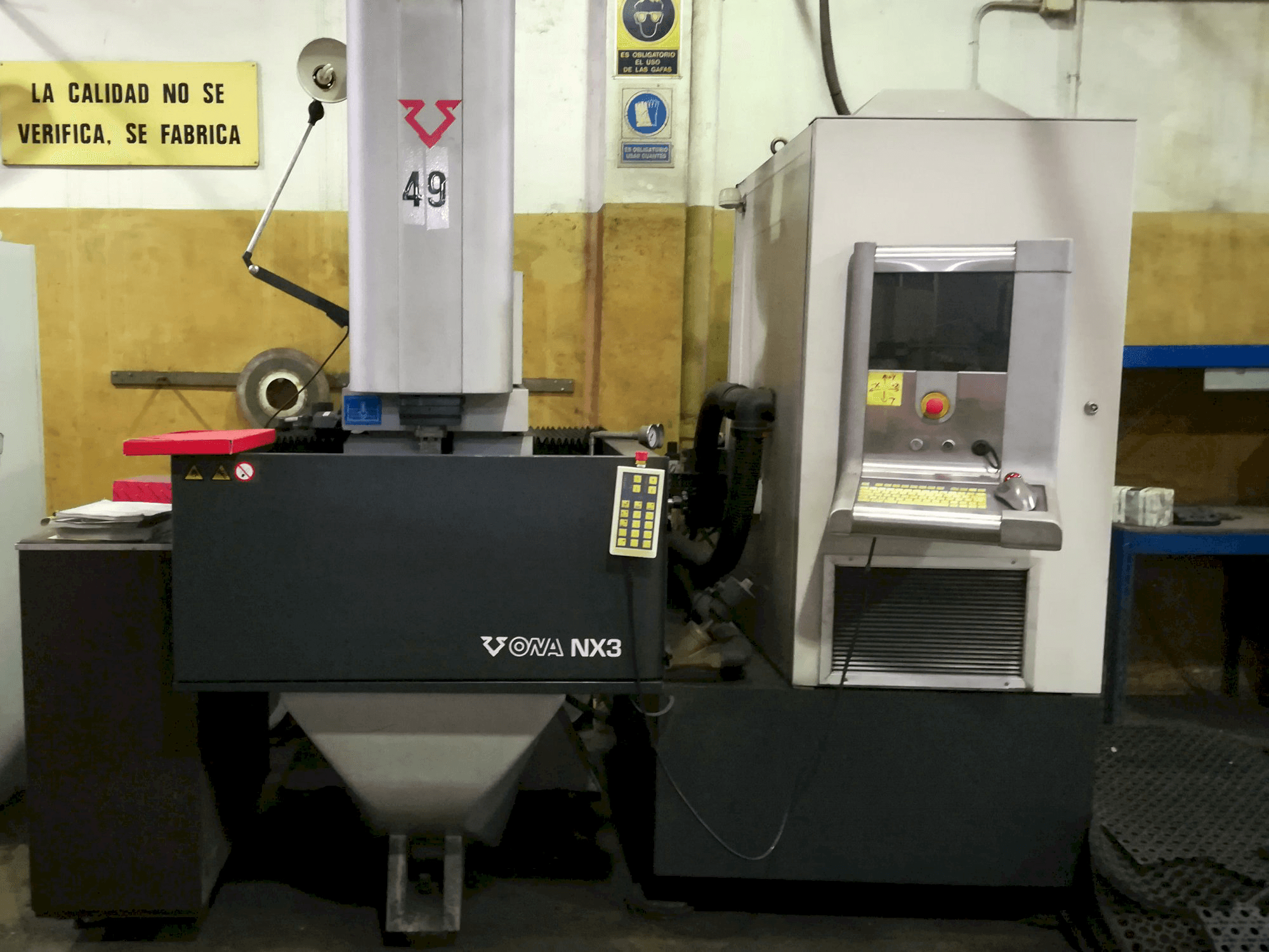 Koneen ONA etunäkymä NX3