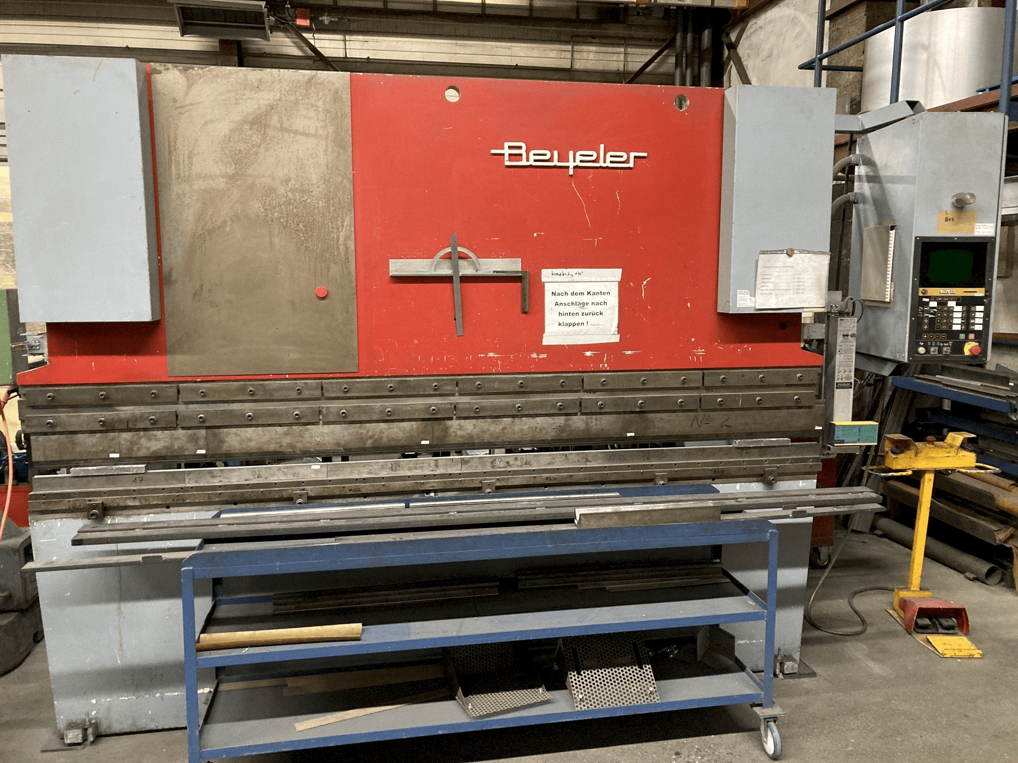 Koneen BEYELER M3 etunäkymä