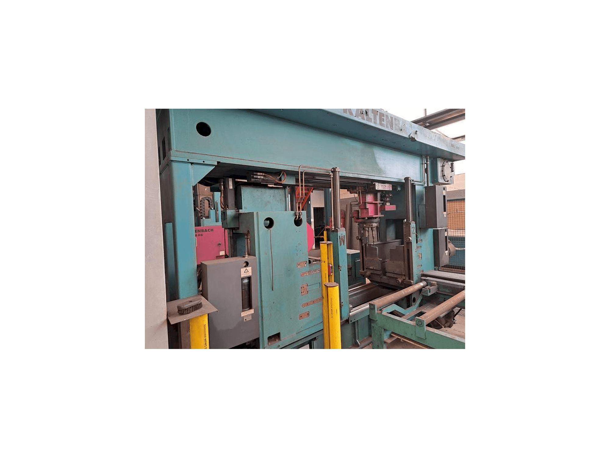 Koneen KALTENBACH KDX5 1015 vasemman sivun näkymä