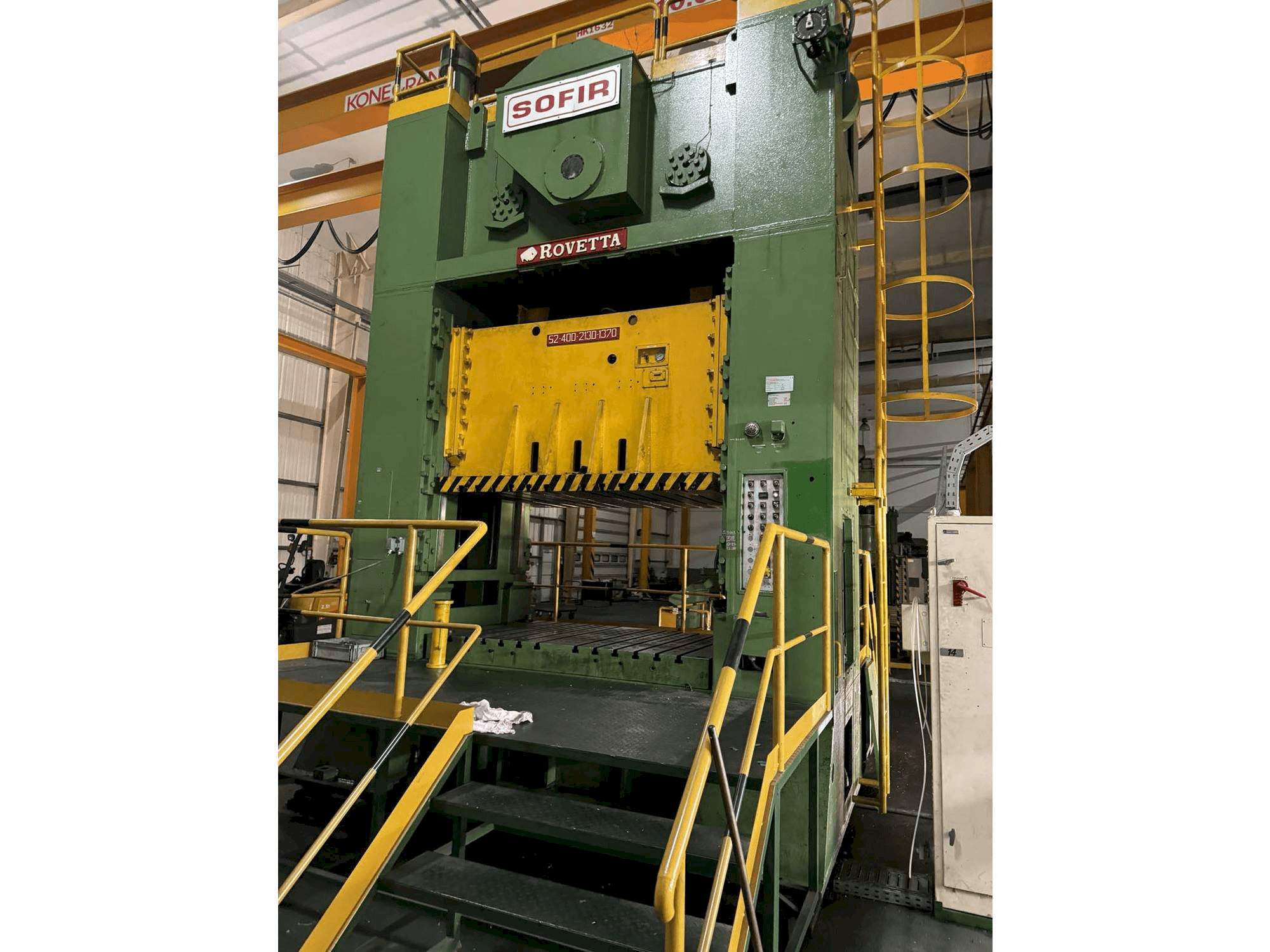 Koneen ROVETTA 400t etunäkymä