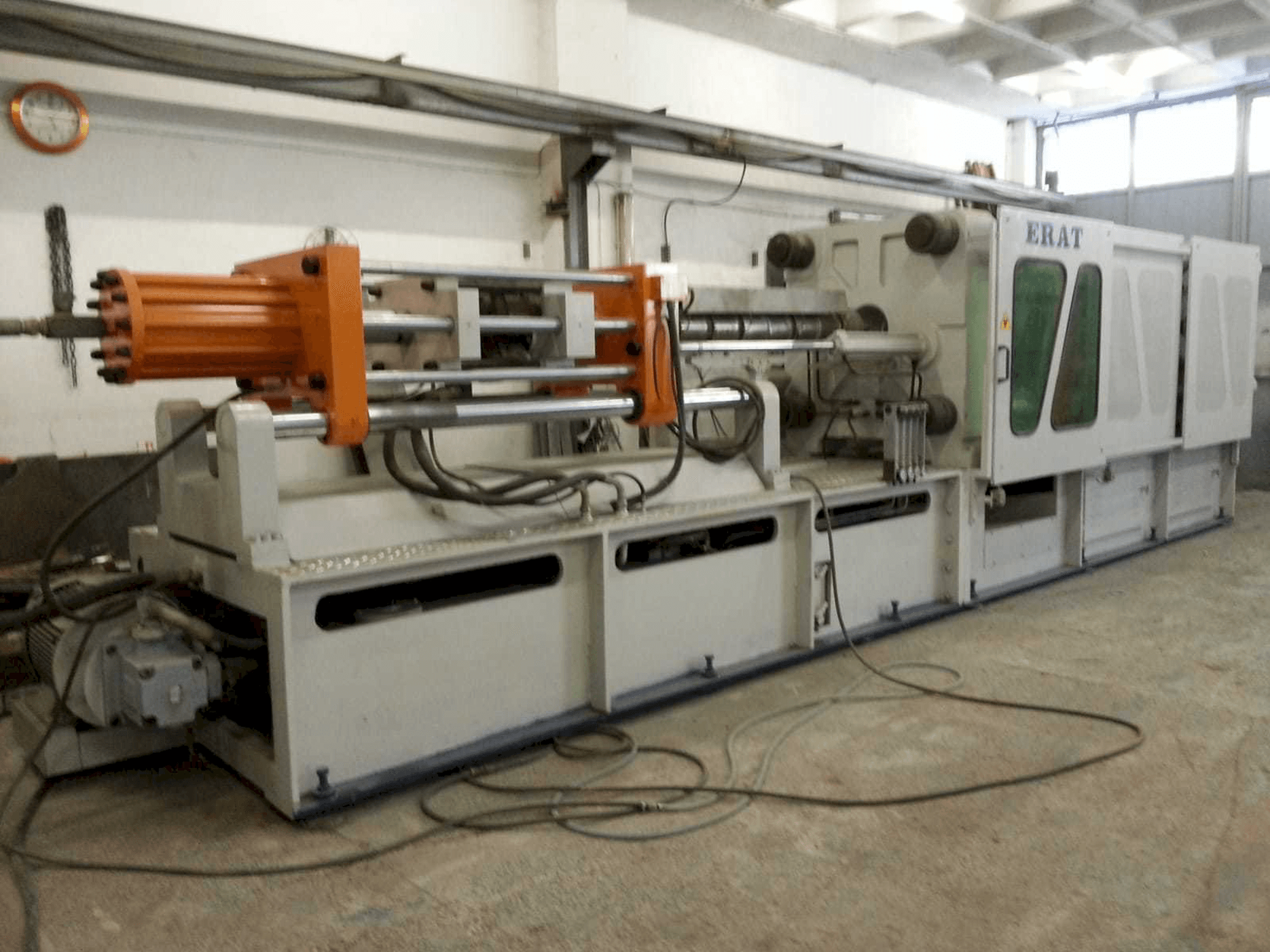 Koneen ERAT 3000/775 etunäkymä