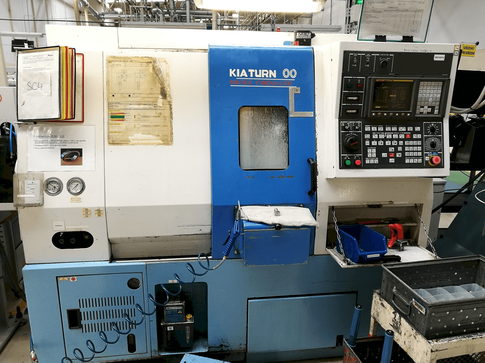 Koneen Kia Super Kia Turn 200 etunäkymä