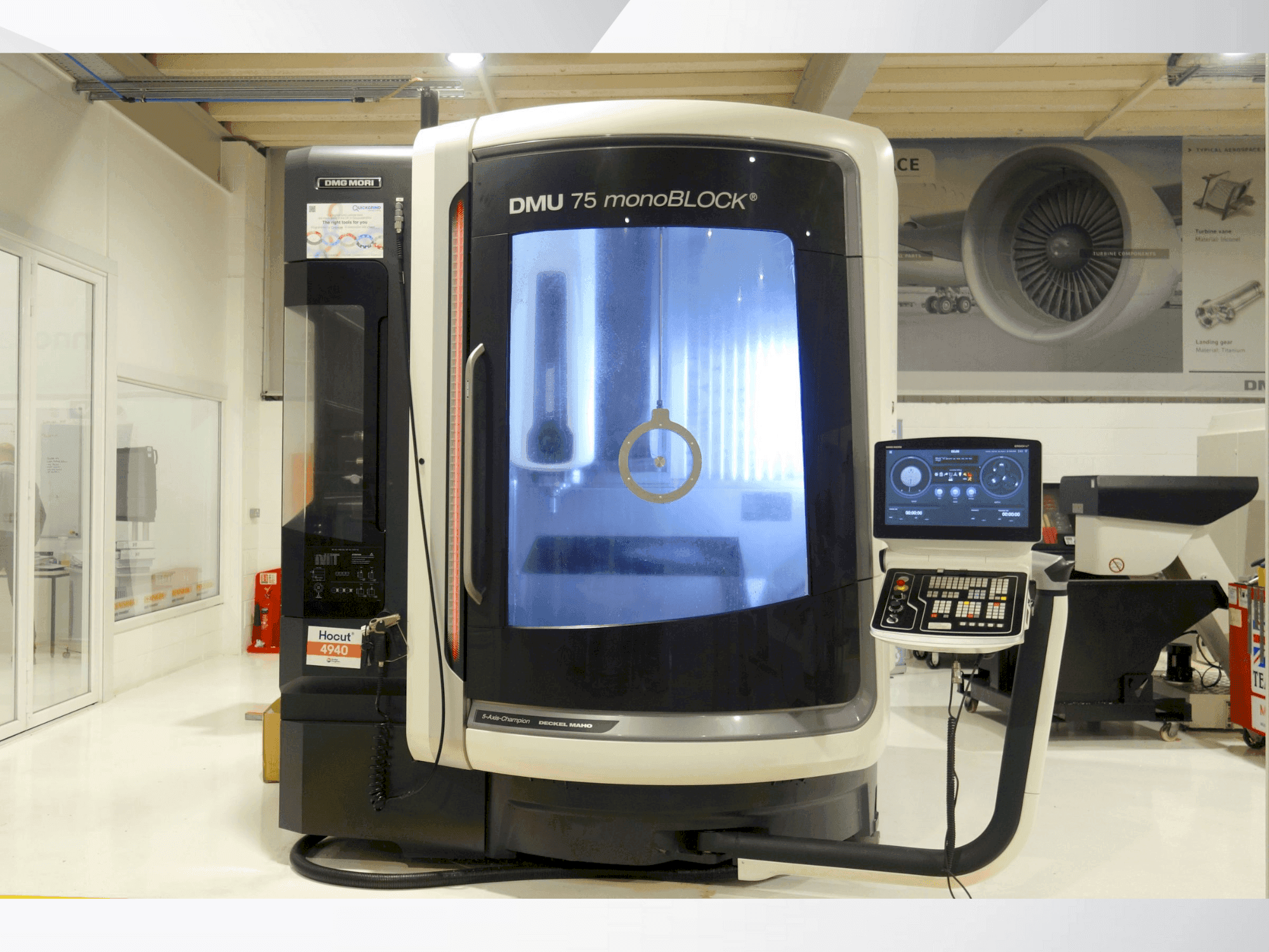 Koneen DMG MORI DMU 75 Monoblock etunäkymä