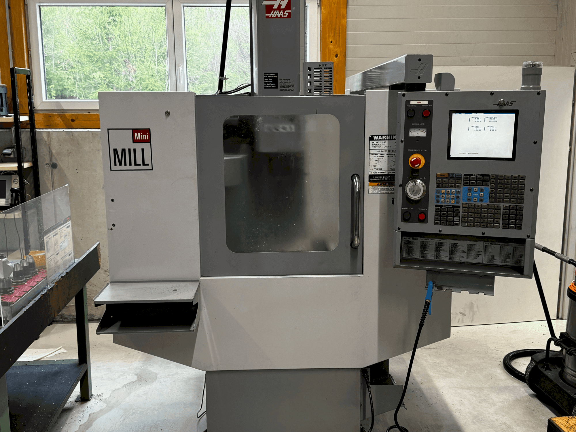 Koneen HAAS Mini-Mill HE etunäkymä