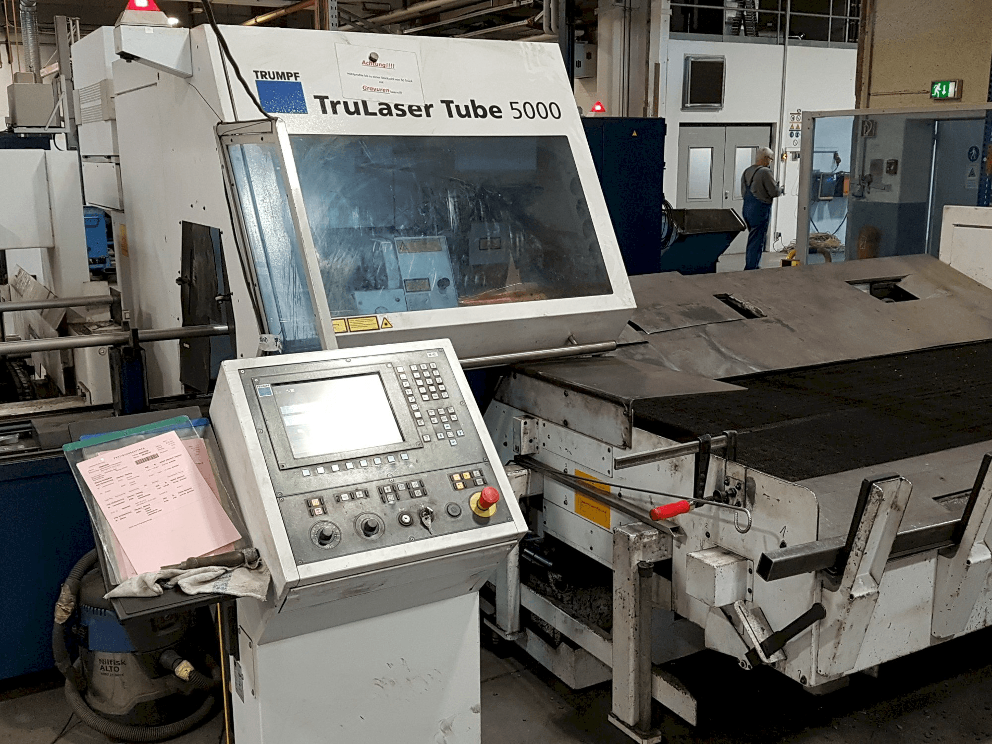 Koneen Trumpf TruLaser Tube 5000 etunäkymä
