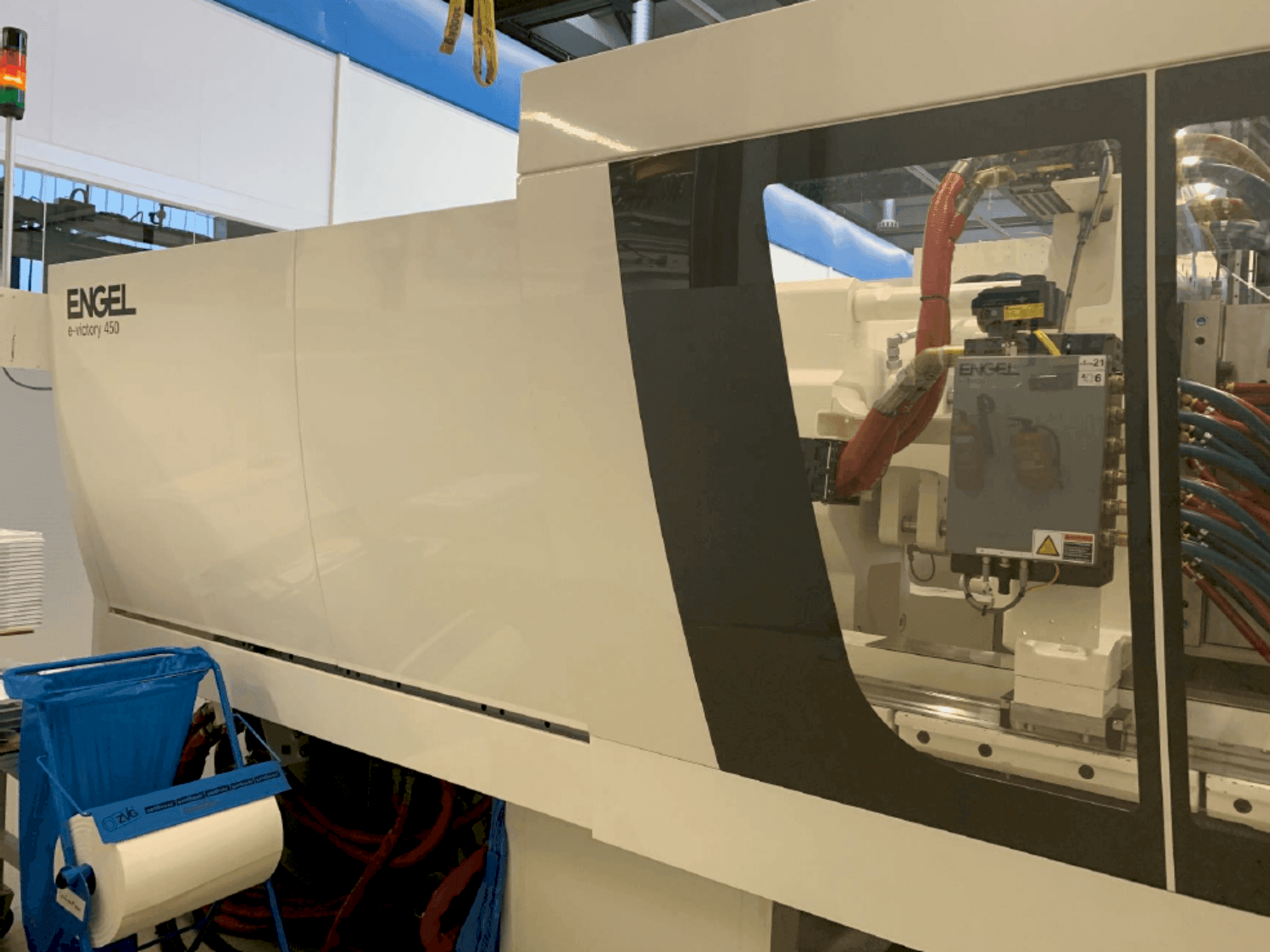 Koneen Engel e-Victory 740/450 US etunäkymä