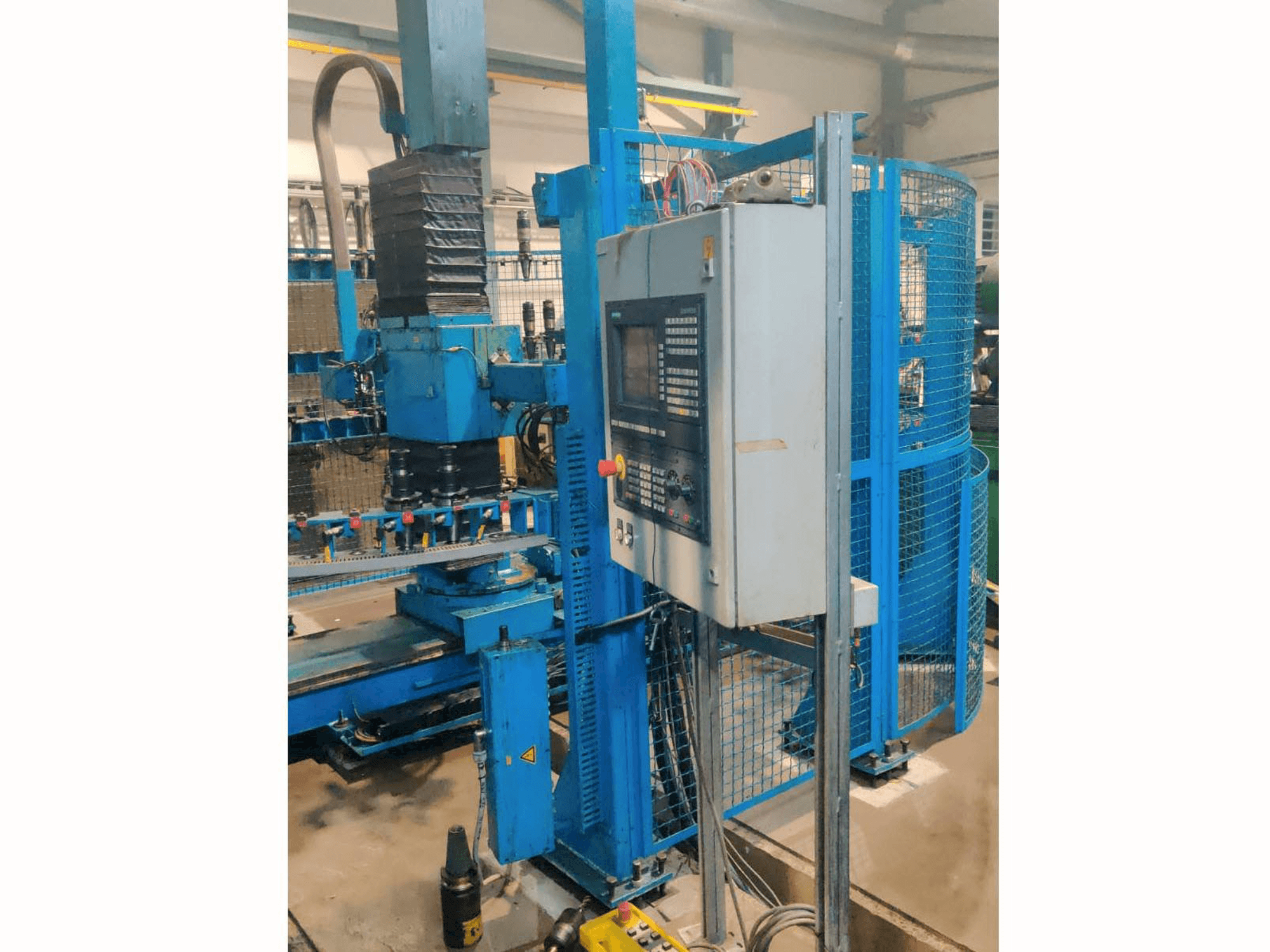 Koneen PEGARD Precivit 2S PCV 1000 etunäkymä