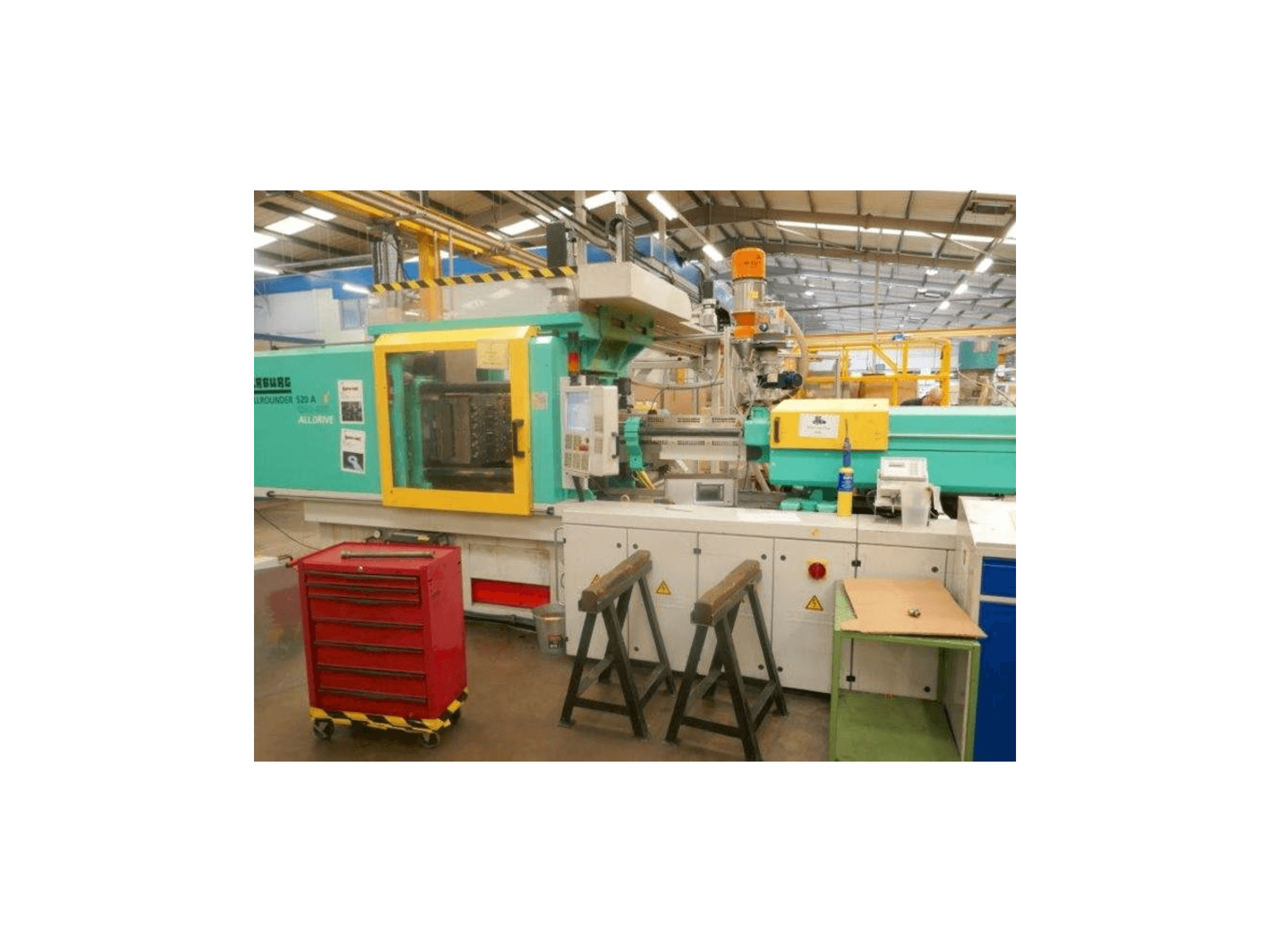 Koneen Arburg Allrounder 520 A 1500-400 etunäkymä