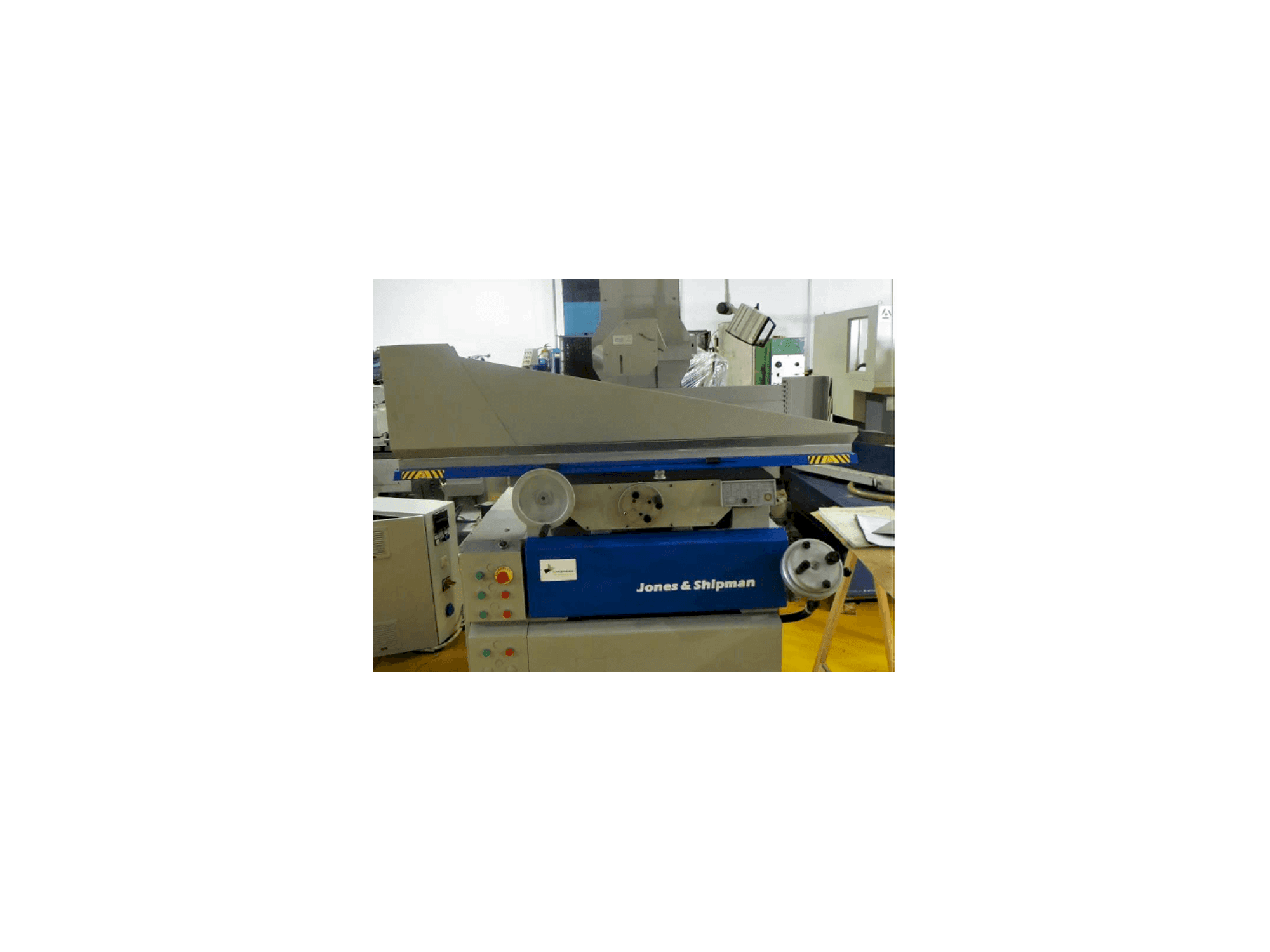 Koneen Jones & Shipman 1400 E etunäkymä