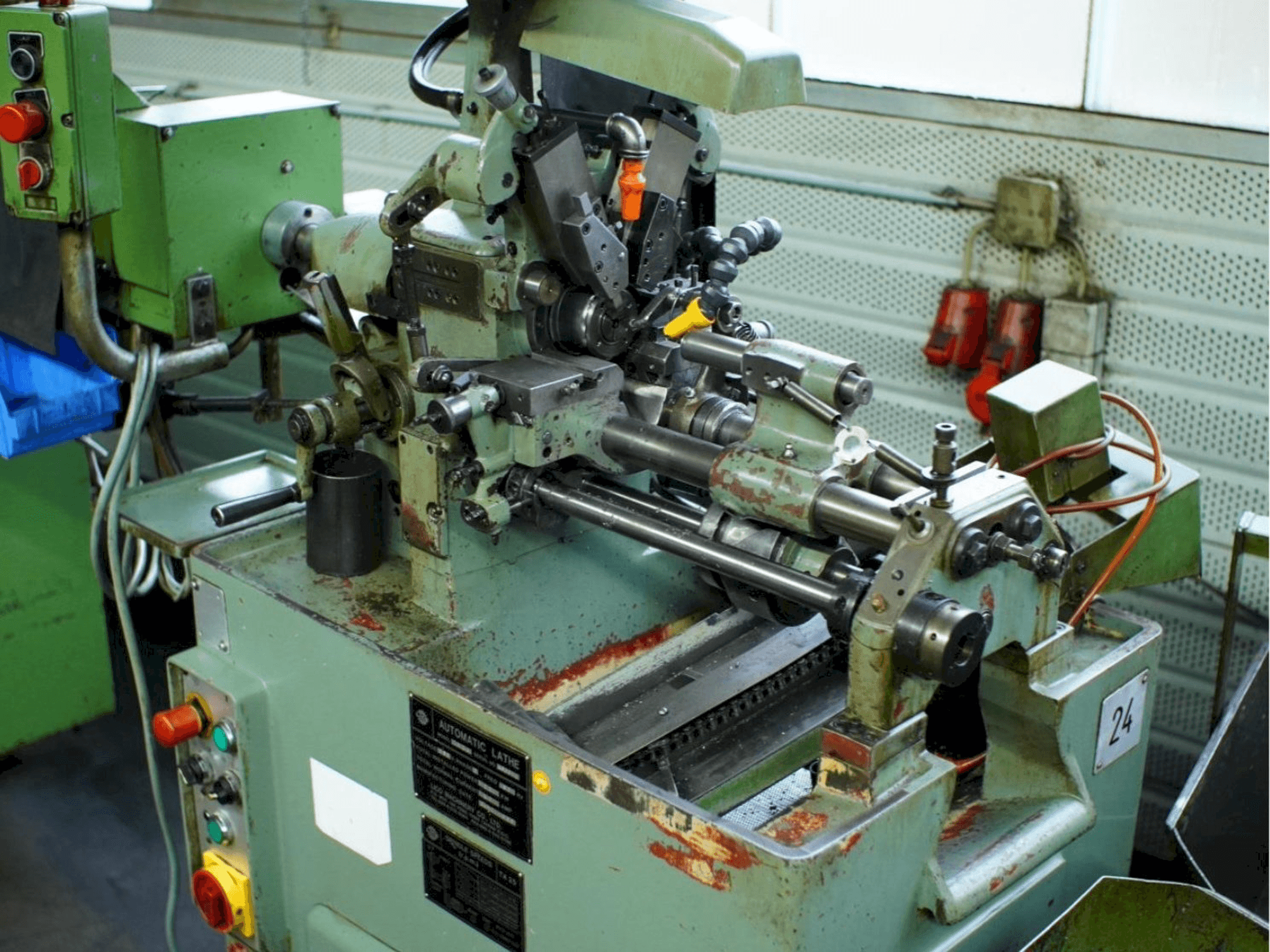 Koneen LICO TA25 etunäkymä