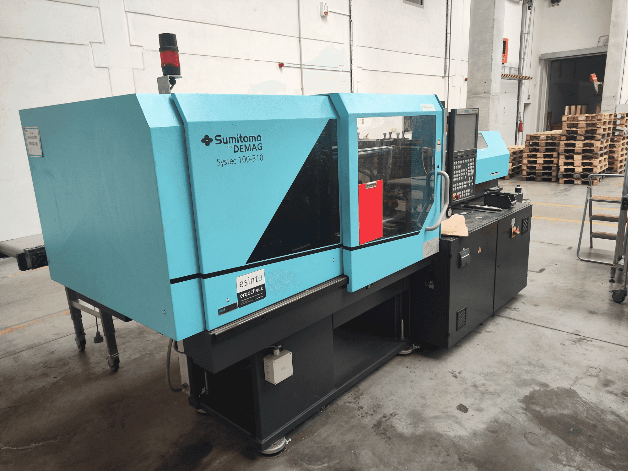 Koneen DEMAG Systec 100/420-310 etunäkymä