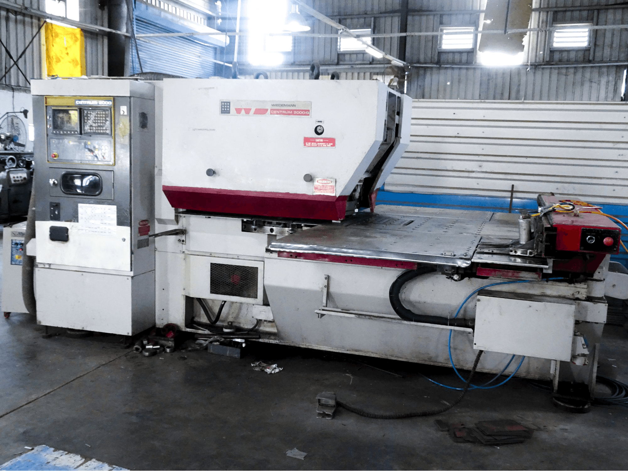 Koneen Murata Wiedemann oikea näkymäC-2000