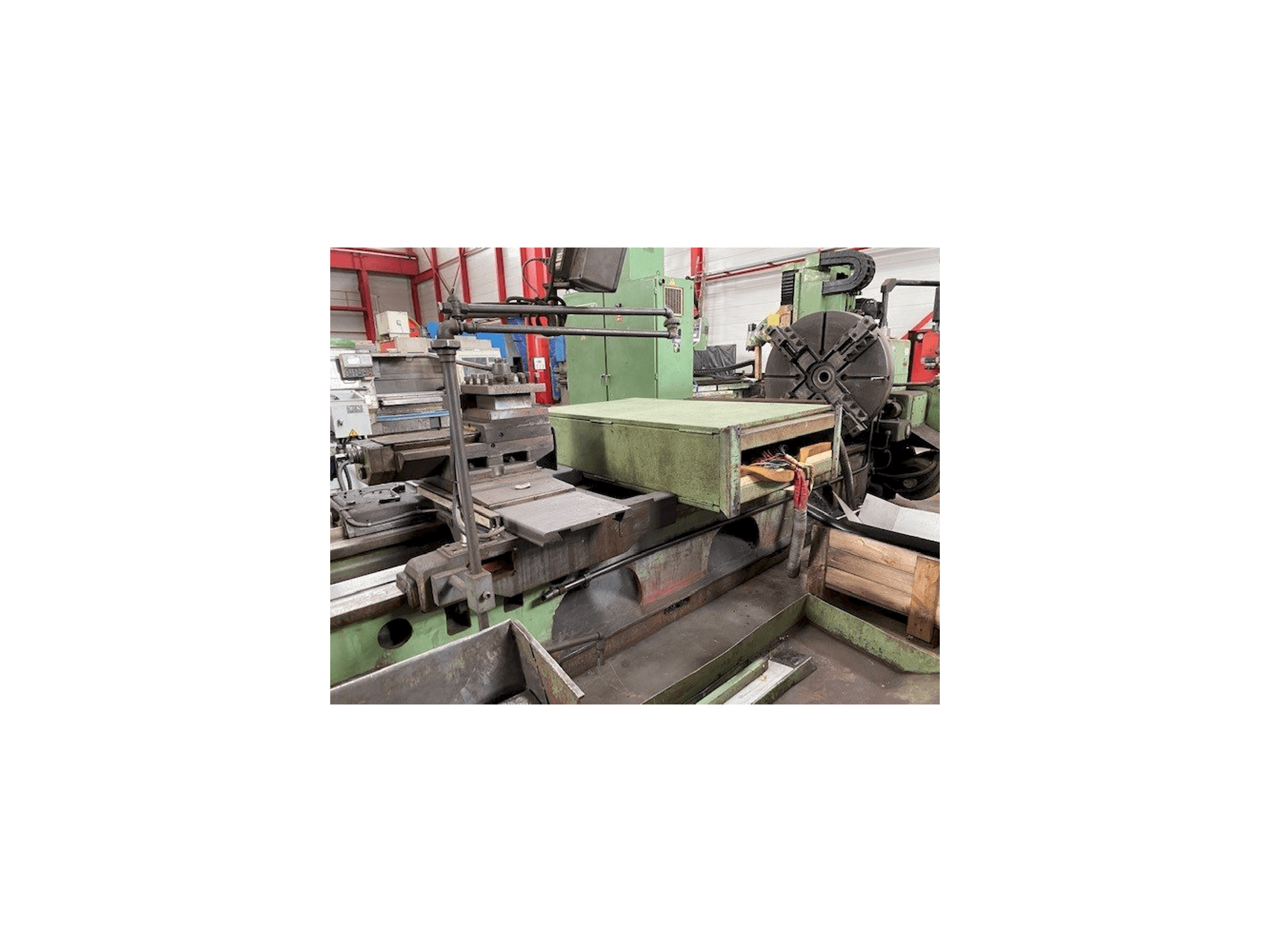 Koneen TOS SU 100/8000 etunäkymä