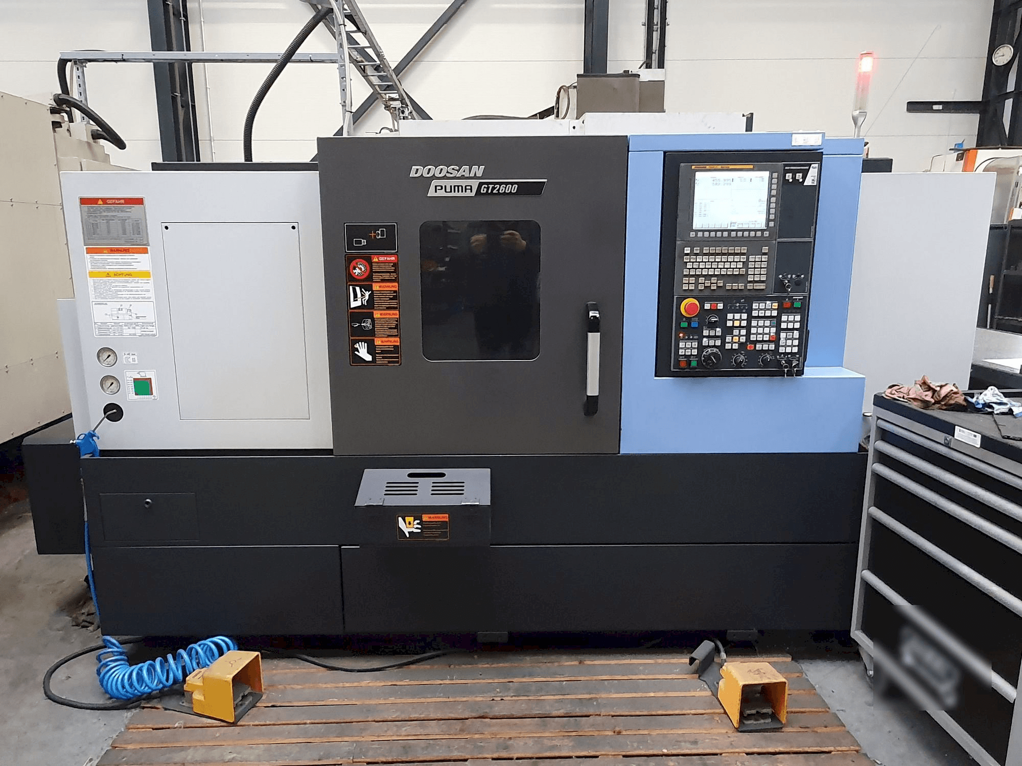 Koneen Doosan PUMA GT2600 etunäkymä