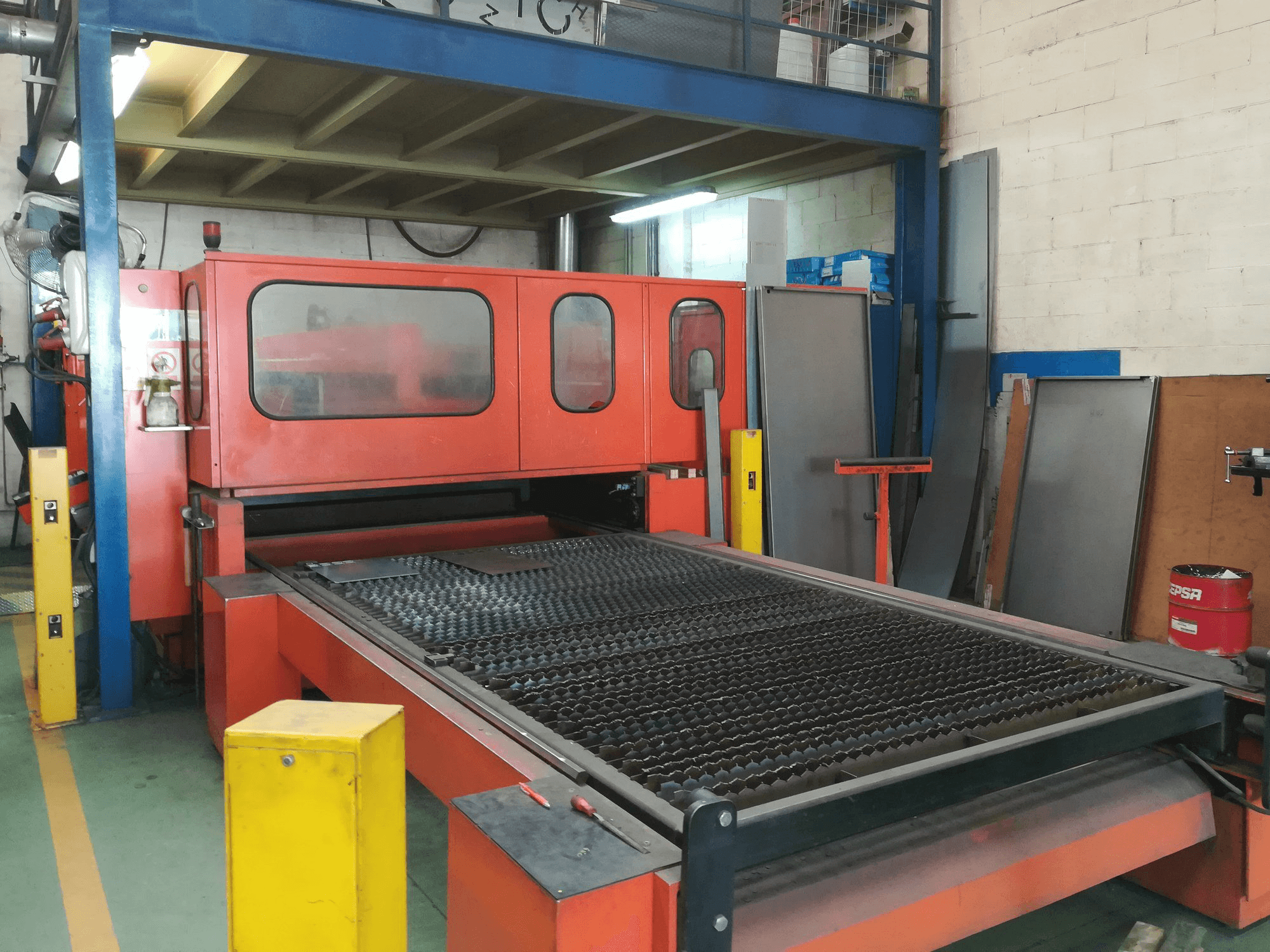 Koneen Bystronic Bystar 3015 etunäkymä