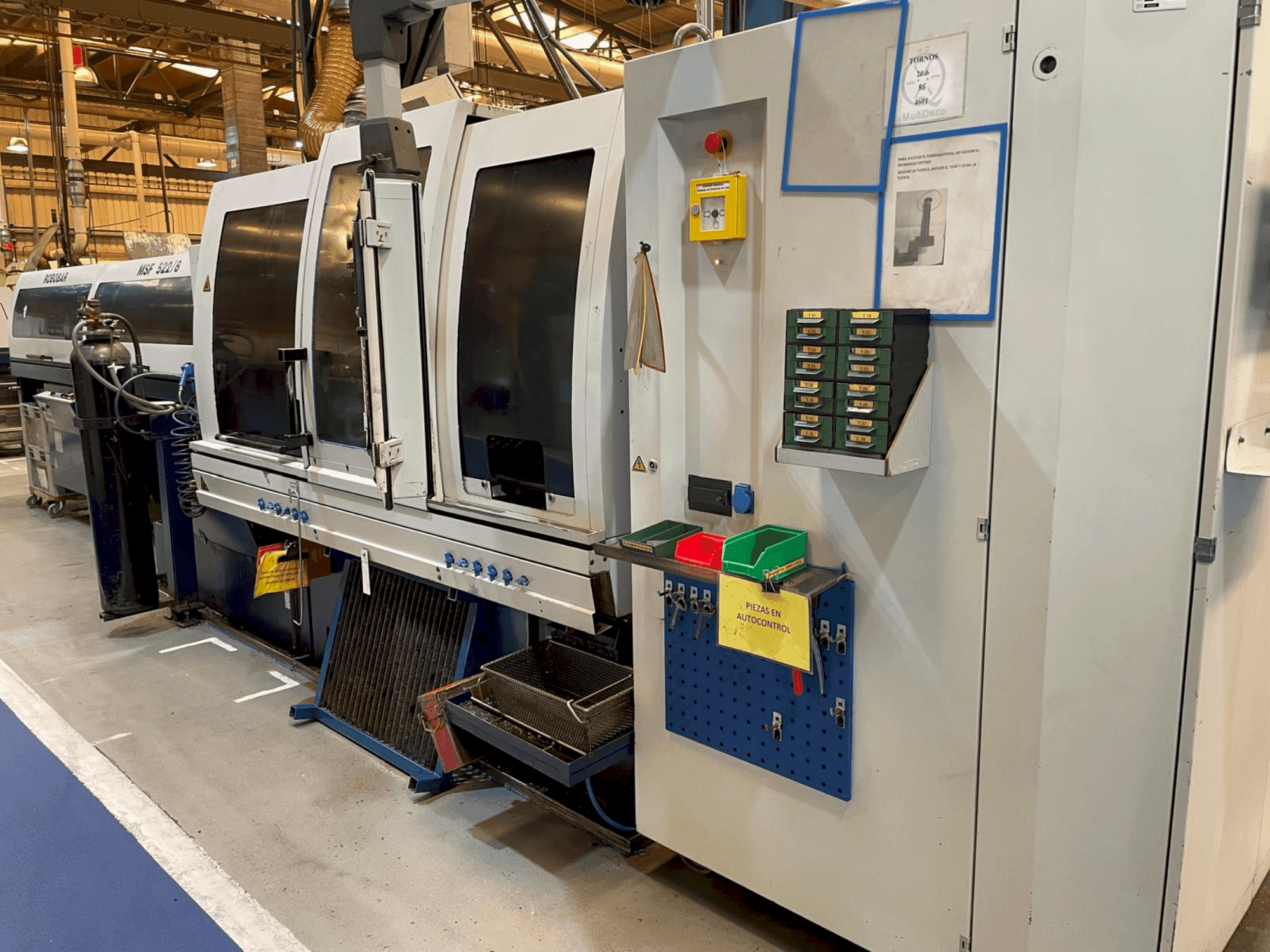 Koneen TORNOS MultiDeco 20-8b etunäkymä