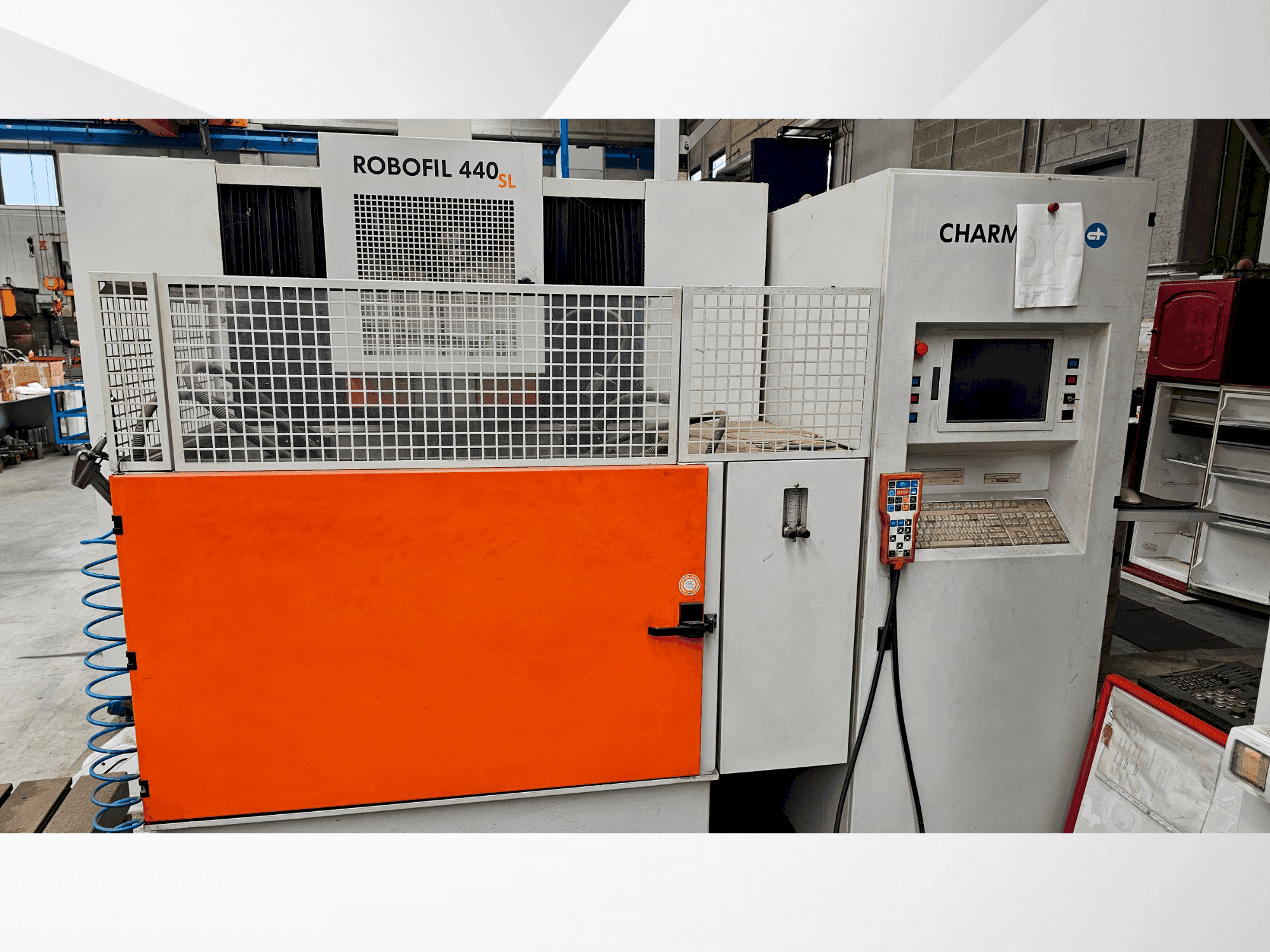 Koneen CHARMILLES Robofil 440SL etunäkymä